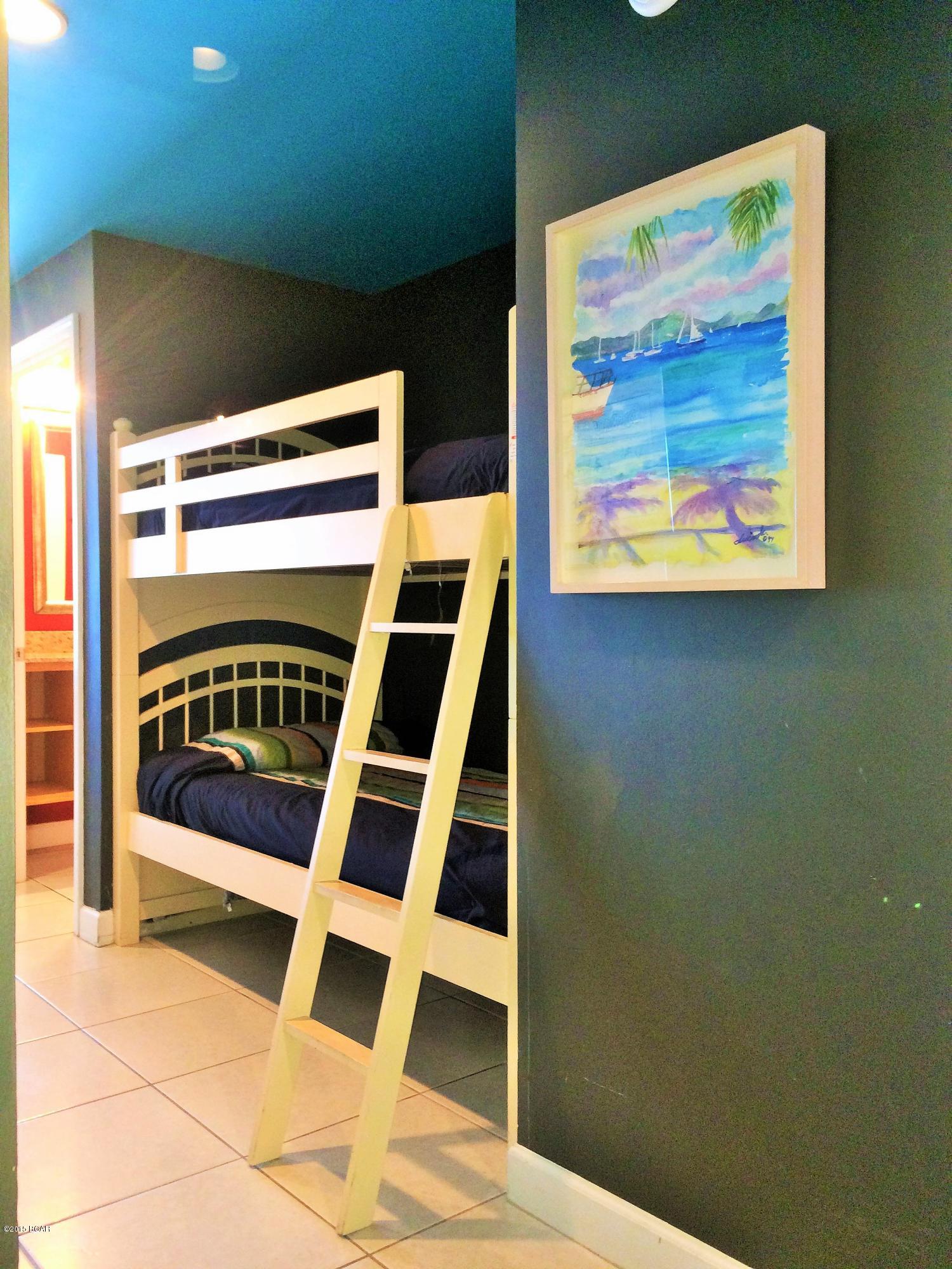 Splash Condo - Residential