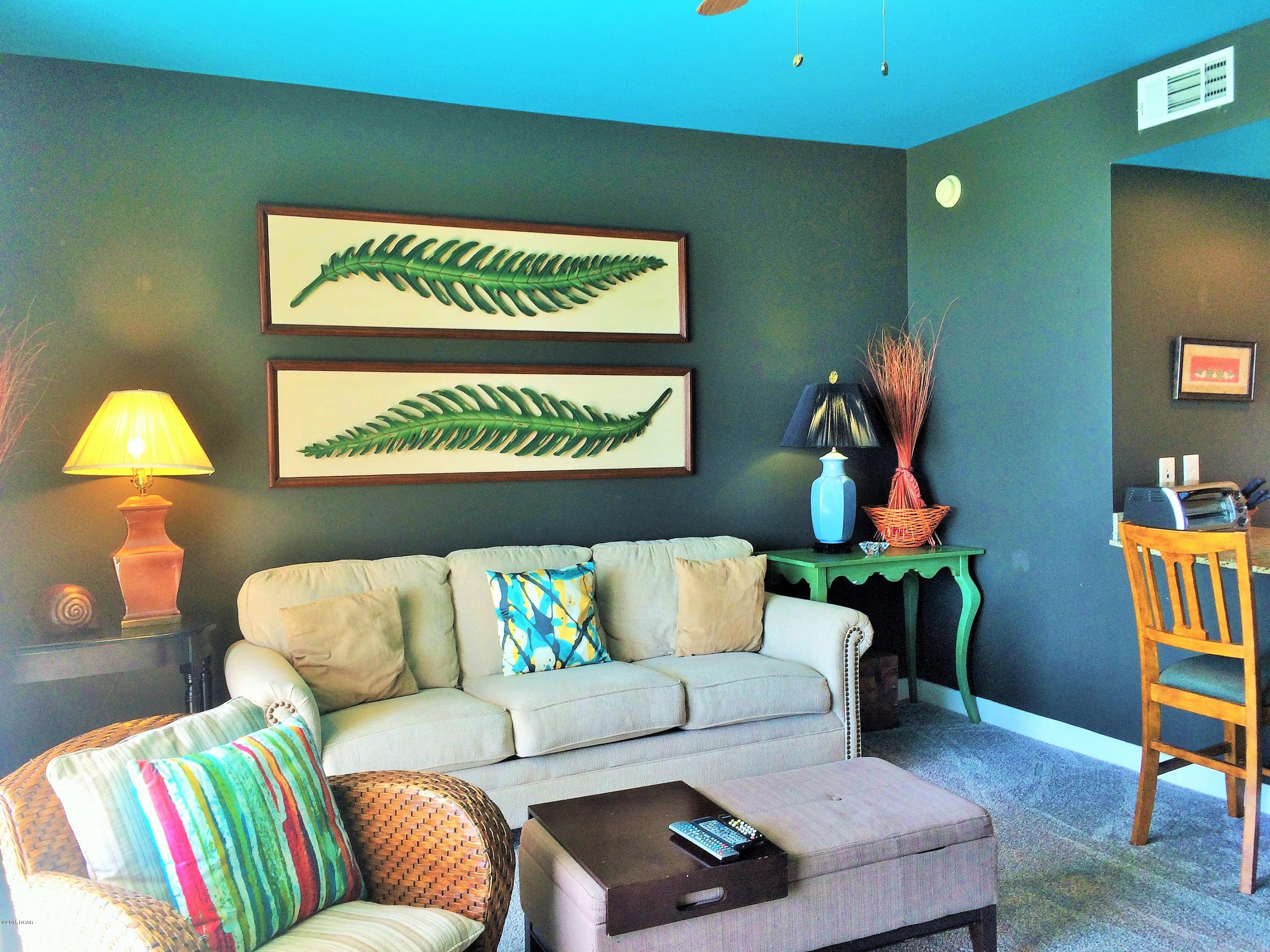 Splash Condo - Residential