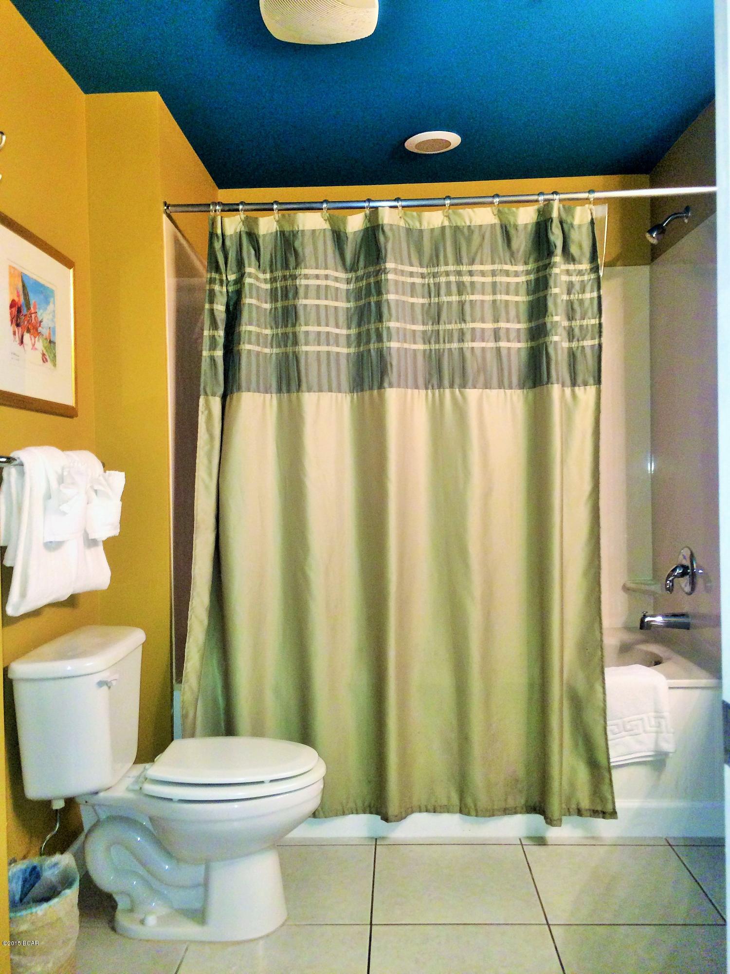 Splash Condo - Residential