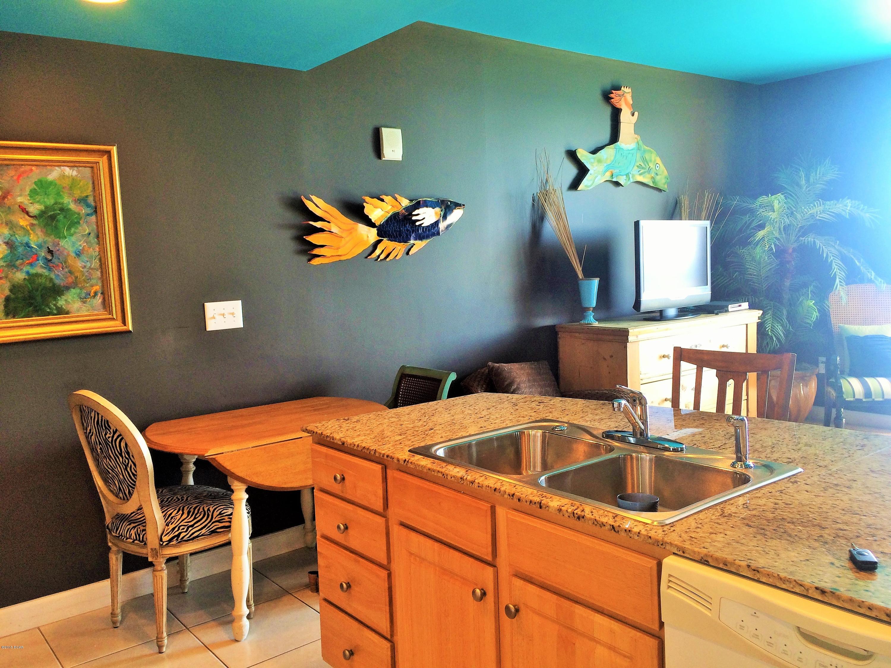 Splash Condo - Residential