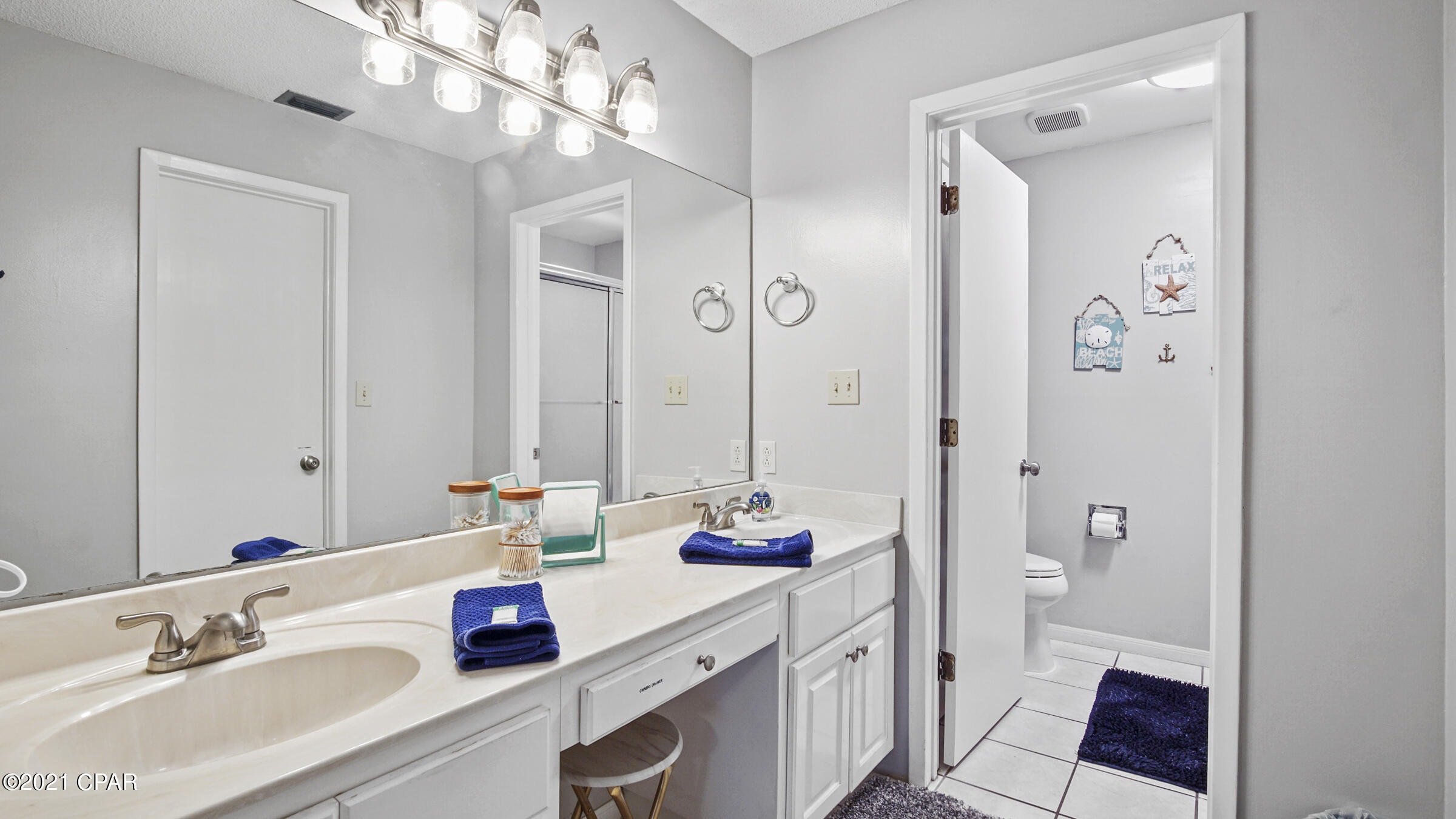 Edgewater Golf Villas V-B - Residential