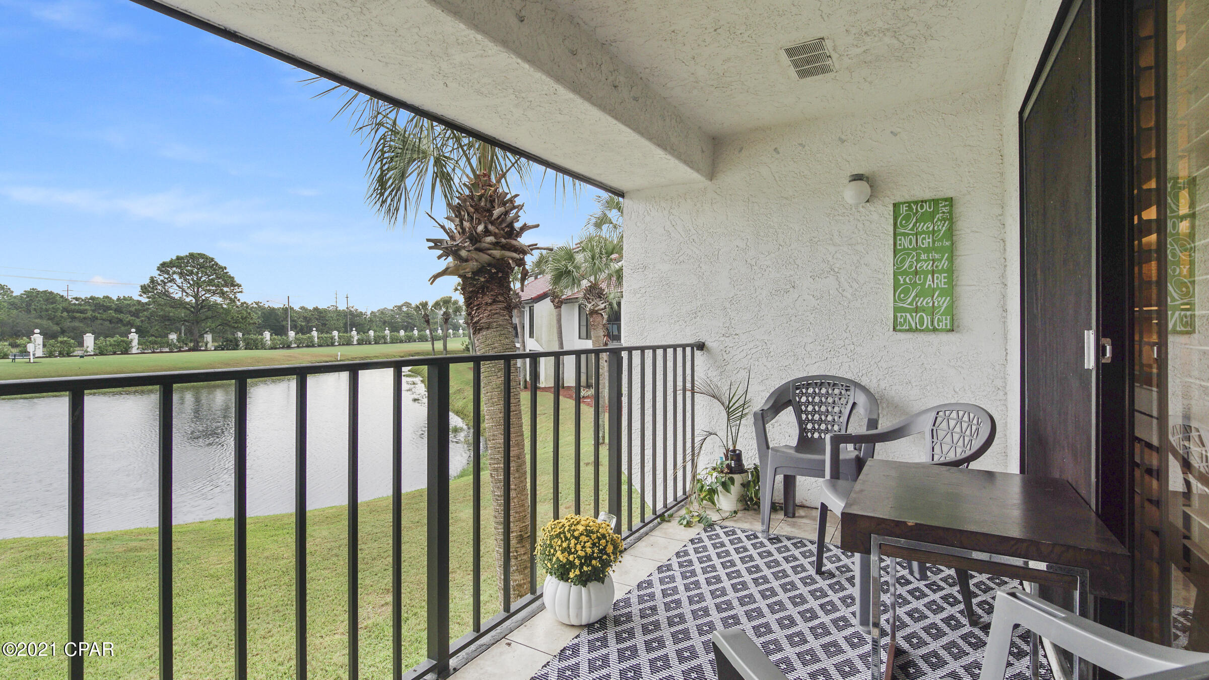 Edgewater Golf Villas V-B - Residential