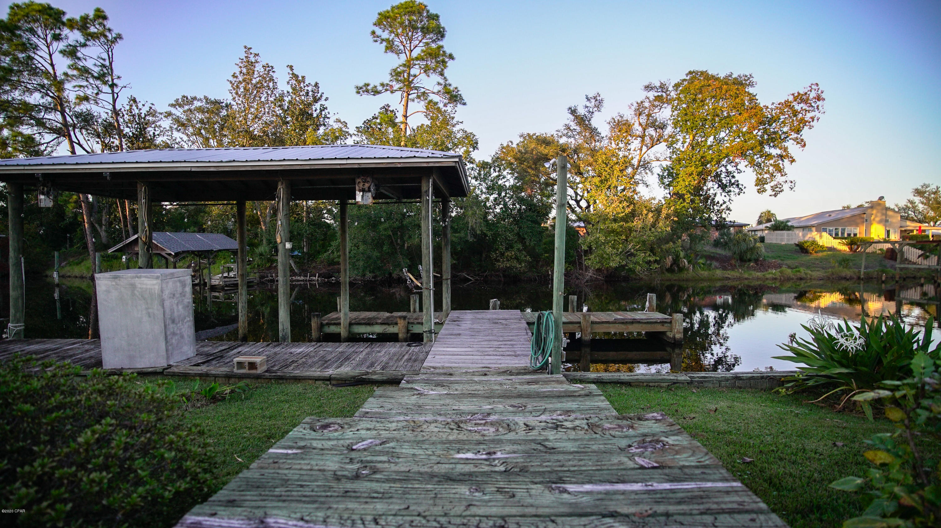 Pretty Bayou Island - Residential