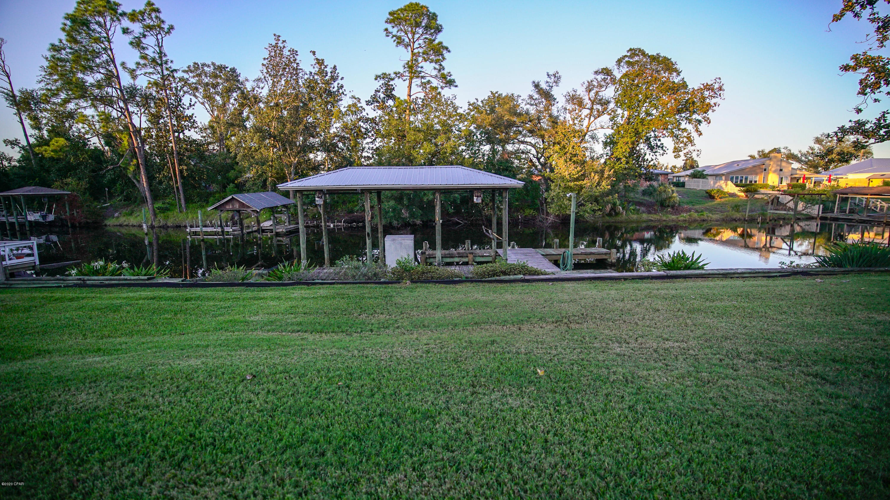Pretty Bayou Island - Residential
