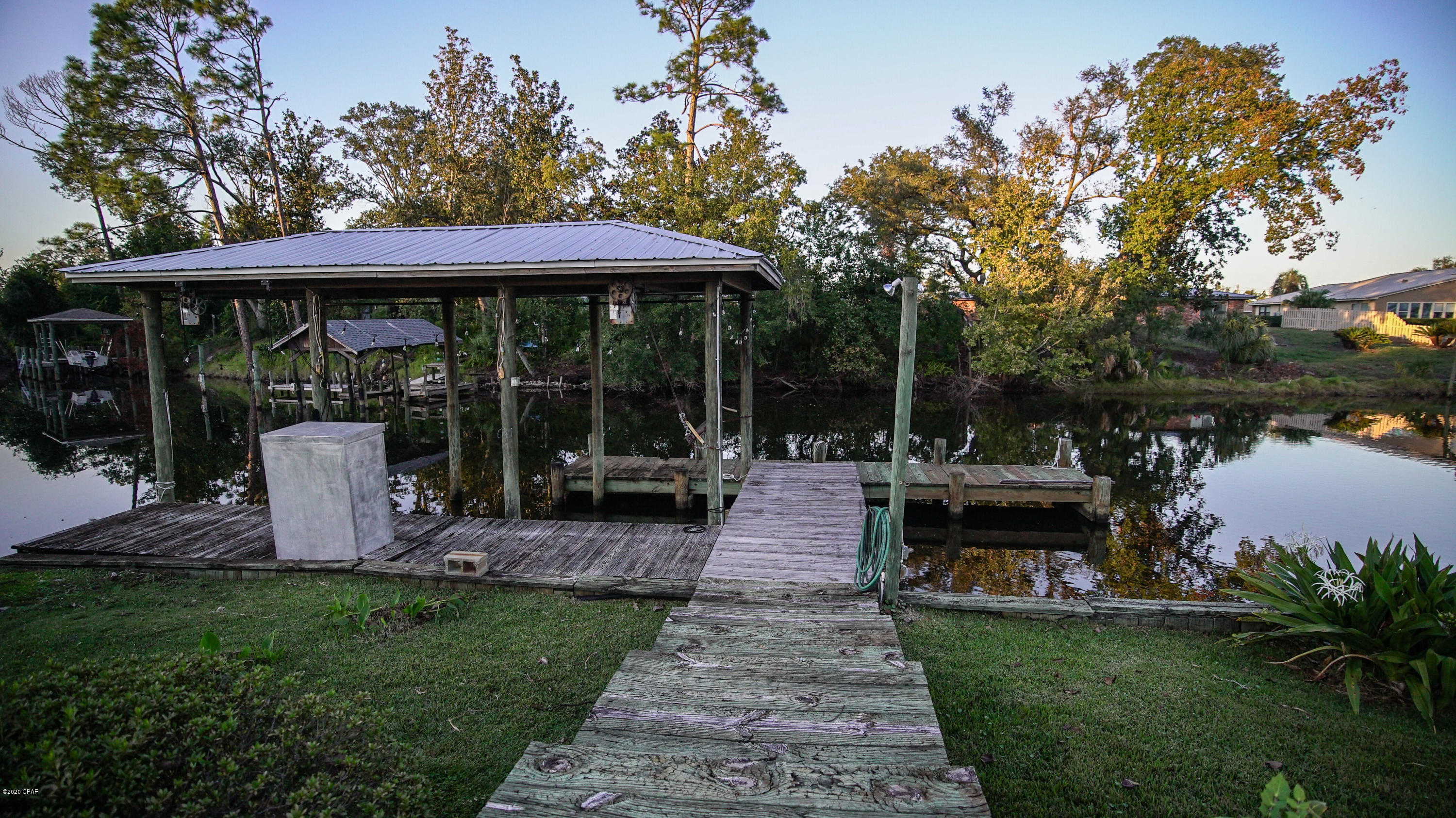 Pretty Bayou Island - Residential