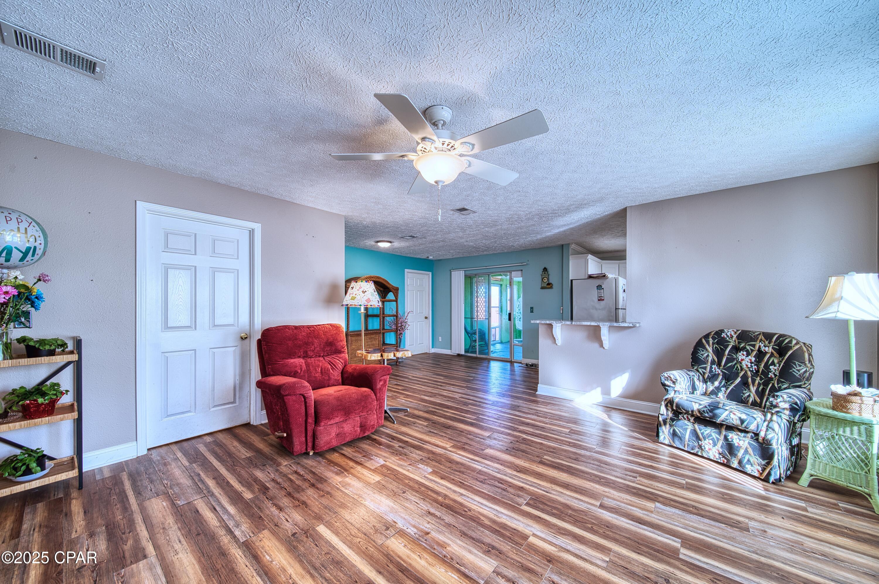 Pine Tree Place Unit 1 - Residential