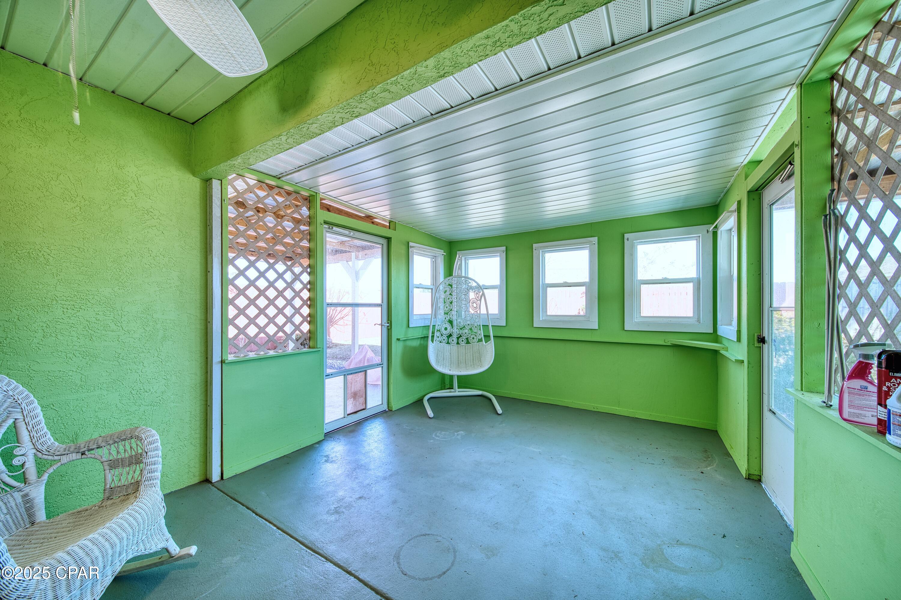 Pine Tree Place Unit 1 - Residential