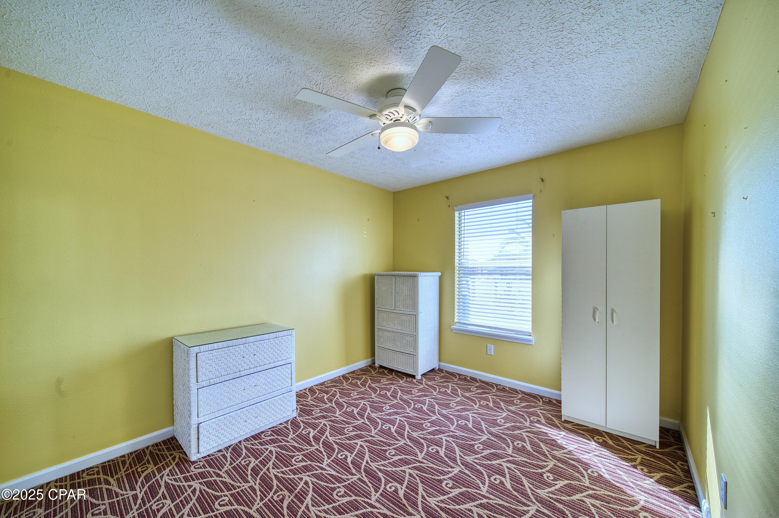 Pine Tree Place Unit 1 - Residential