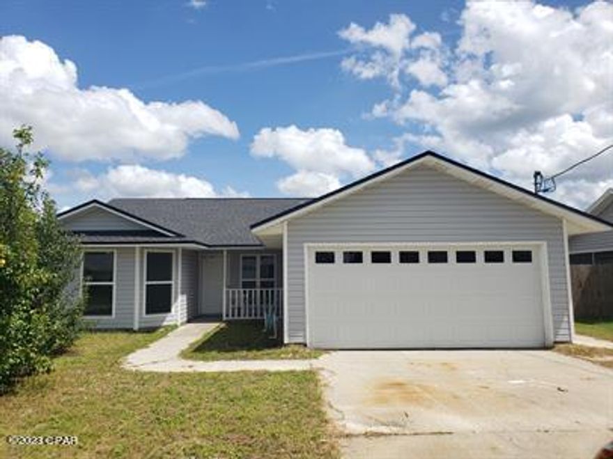 Great home in the Shadow Bay Subdivision. This rental has a nice open floor plan with split bedroom design. The master bedroom is large enough to fit king size bed and extras. The home has newer appliances, screened-in back patio and two car garage. Shadow Bay is a great subdivision with sidewalks and a quiet neighborhood atmosphere.REQUIREMENTS TO RENT:  Each applicant over 18 MUST apply online FIRST at https://fullsailrealty.managebuilding.com/Resident/rental-application/new, we will run a background check and call you to set up a showing appointment within 1 business day. Visit our website to confirm availability and see all qualifications.  ONLY IF YOU DECIDE TO RENT after your showing, we will accept your application fees and complete final approvals prior to Lease signing. Call the office for questions.  We look forward to being the BEST property management company you have ever worked with!  Security Deposit on this property is optional thru Obligo.