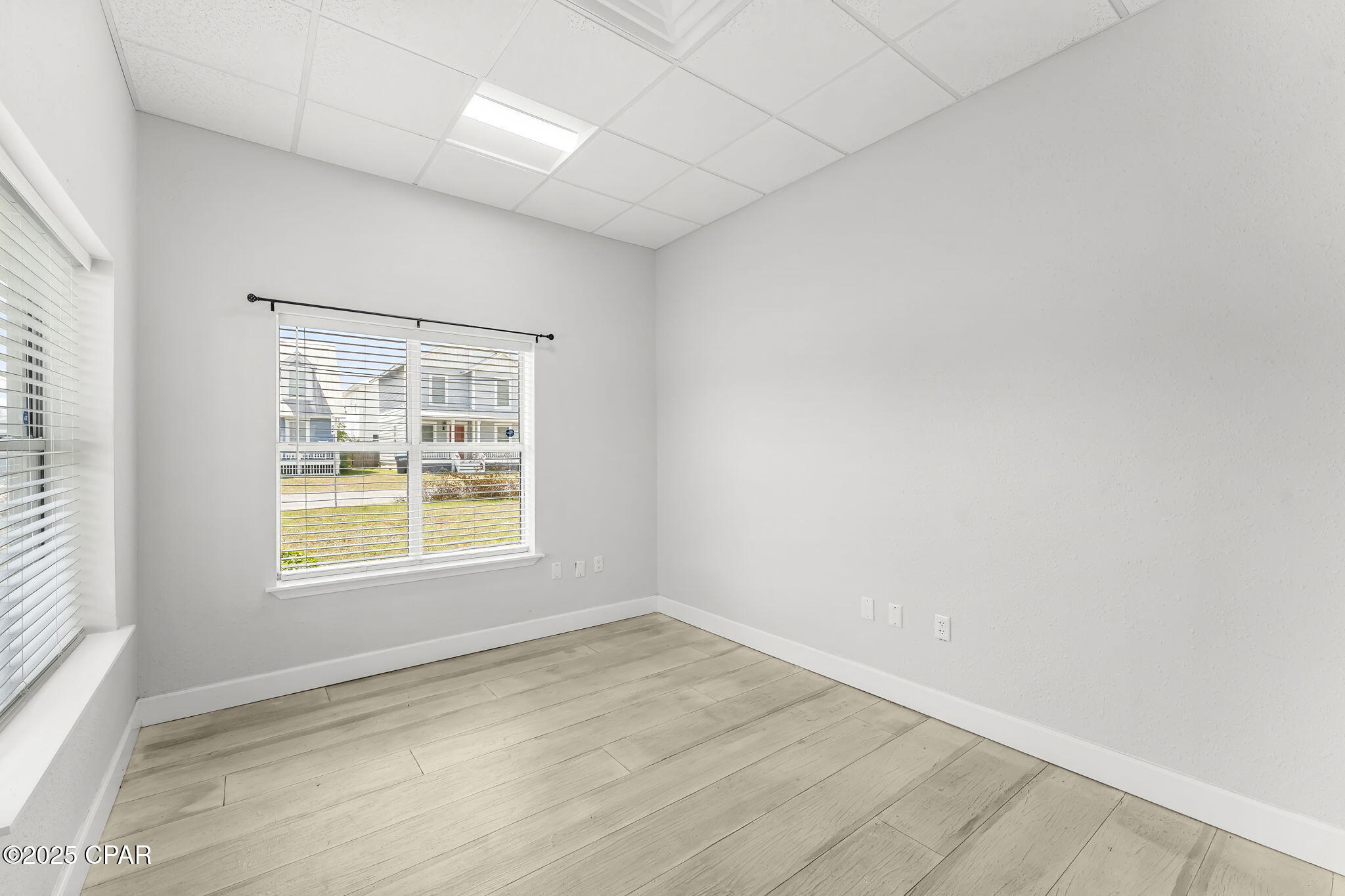 Bay Co Land 1st Add - Commercial Lease