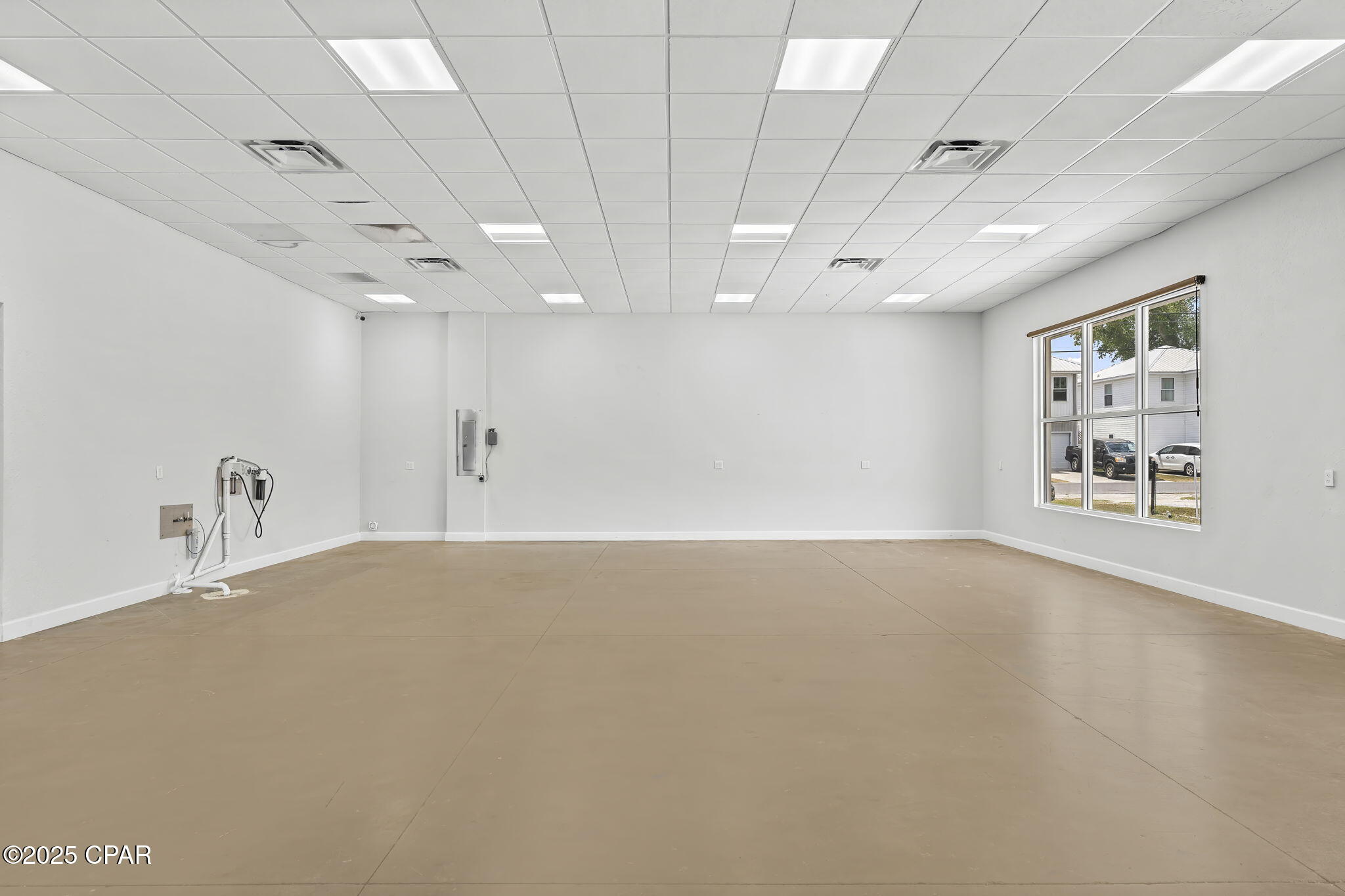 Bay Co Land 1st Add - Commercial Lease