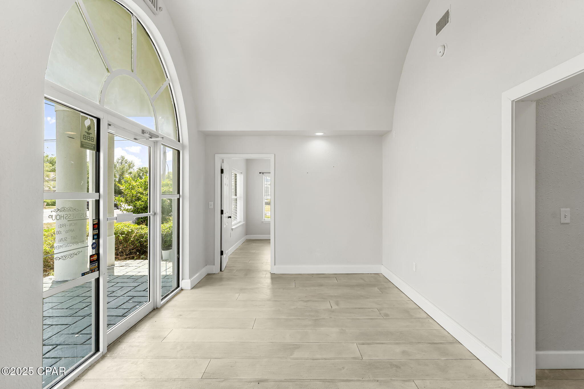 Bay Co Land 1st Add - Commercial Lease