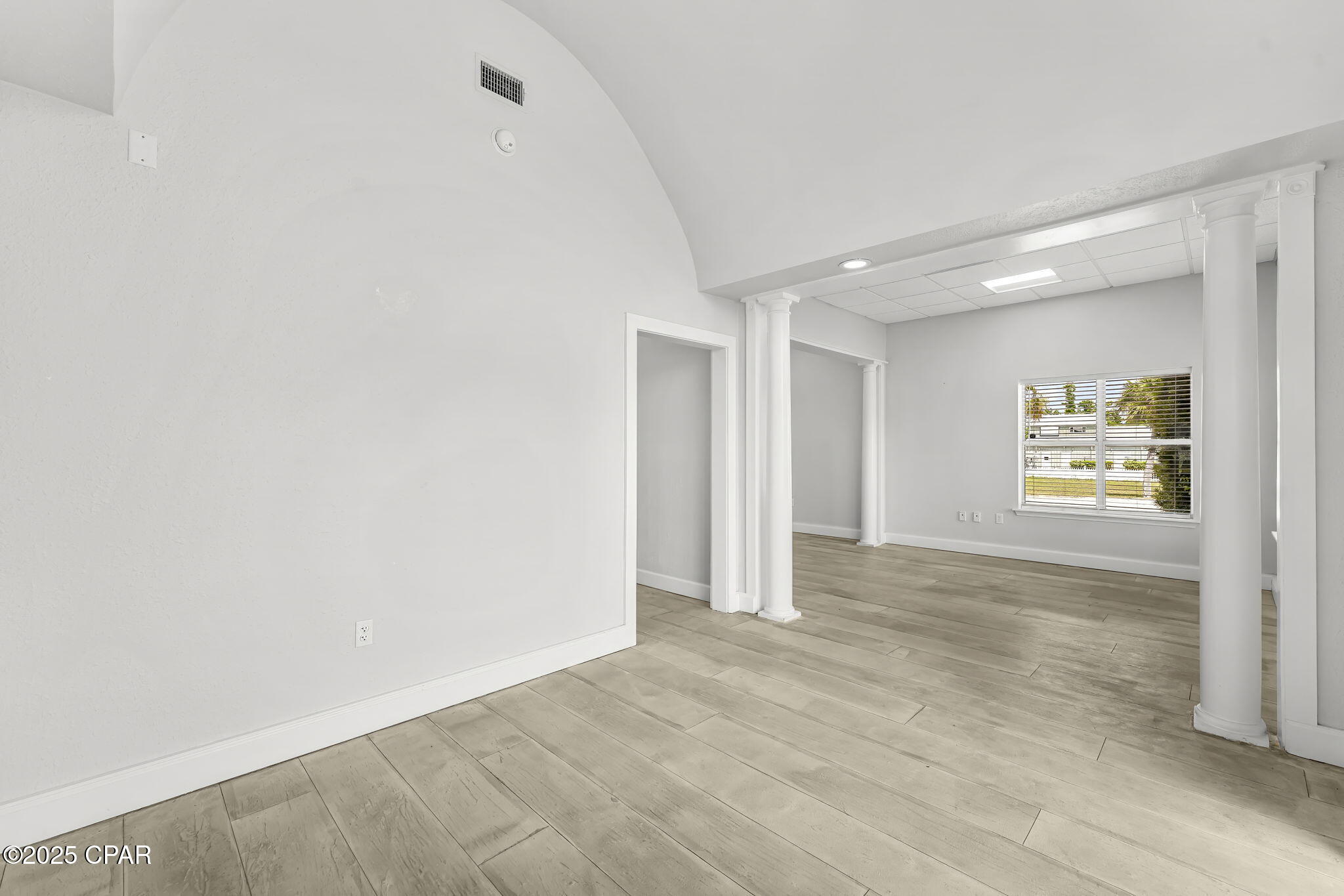 Bay Co Land 1st Add - Commercial Lease