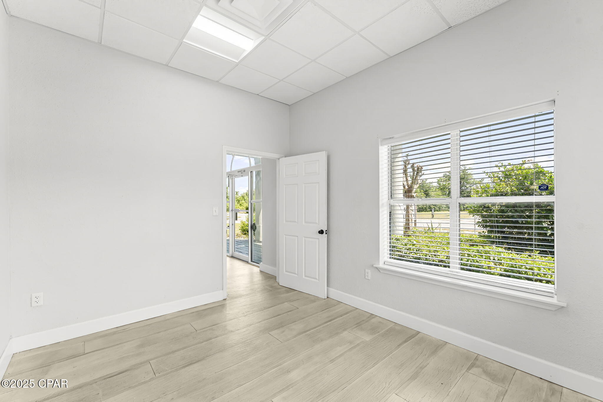 Bay Co Land 1st Add - Commercial Lease