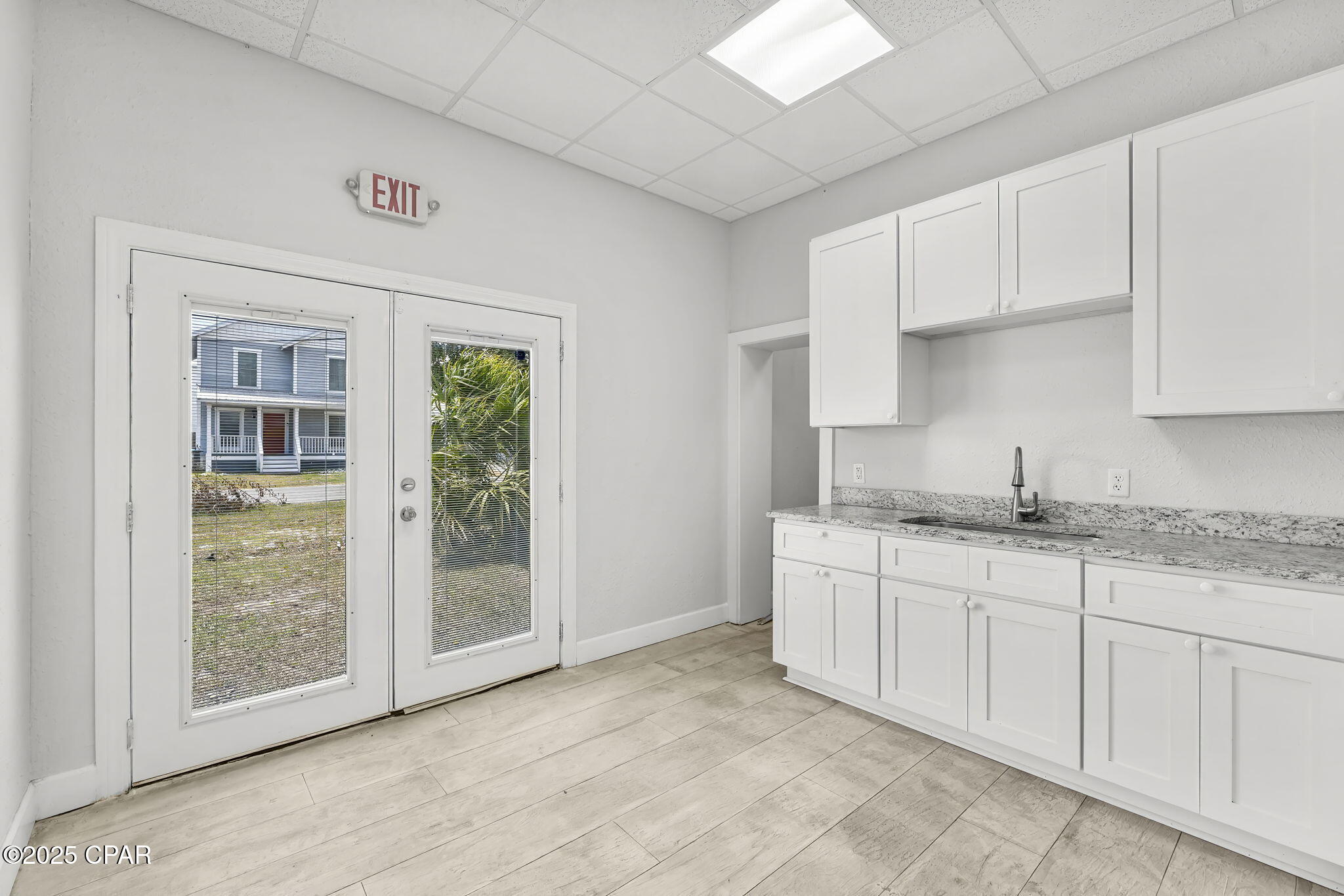 Bay Co Land 1st Add - Commercial Lease