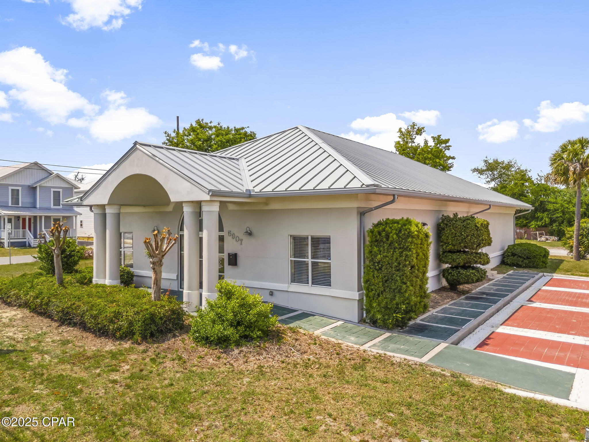 Bay Co Land 1st Add - Commercial Lease