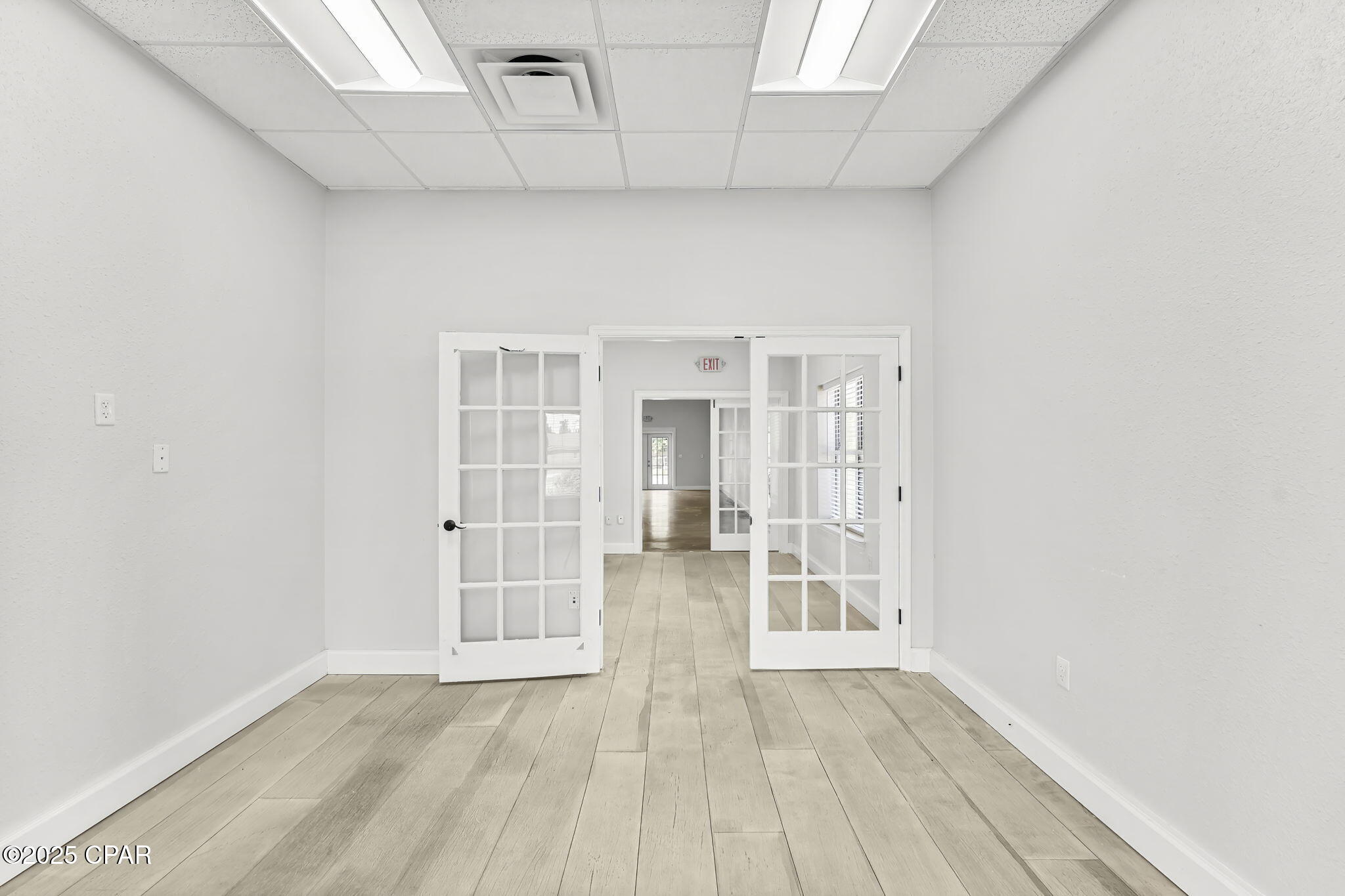 Bay Co Land 1st Add - Commercial Lease