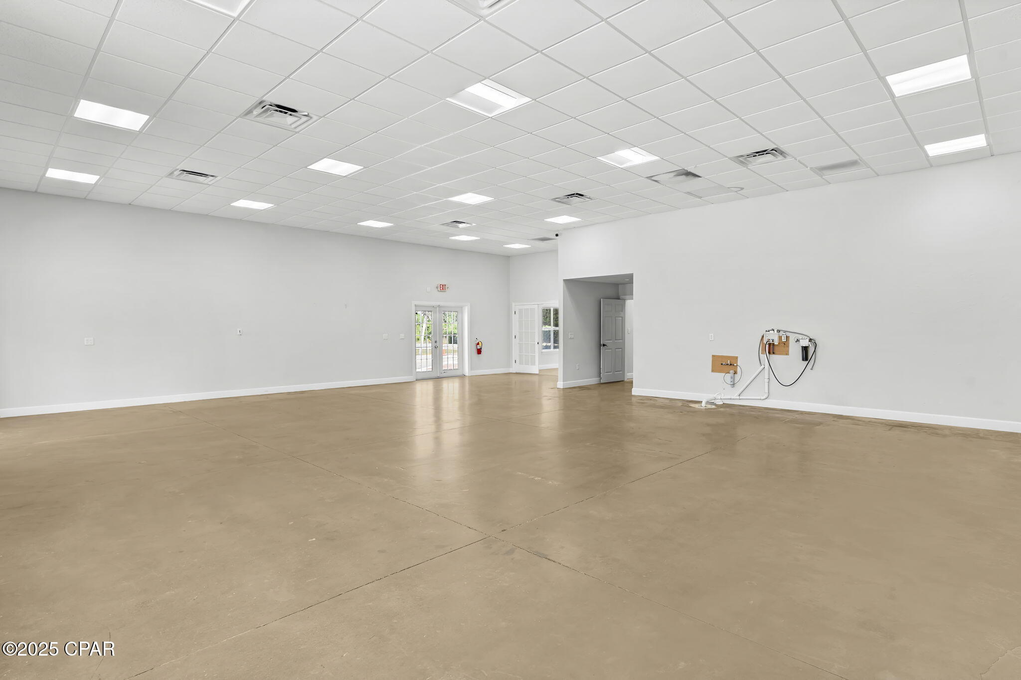 Bay Co Land 1st Add - Commercial Lease