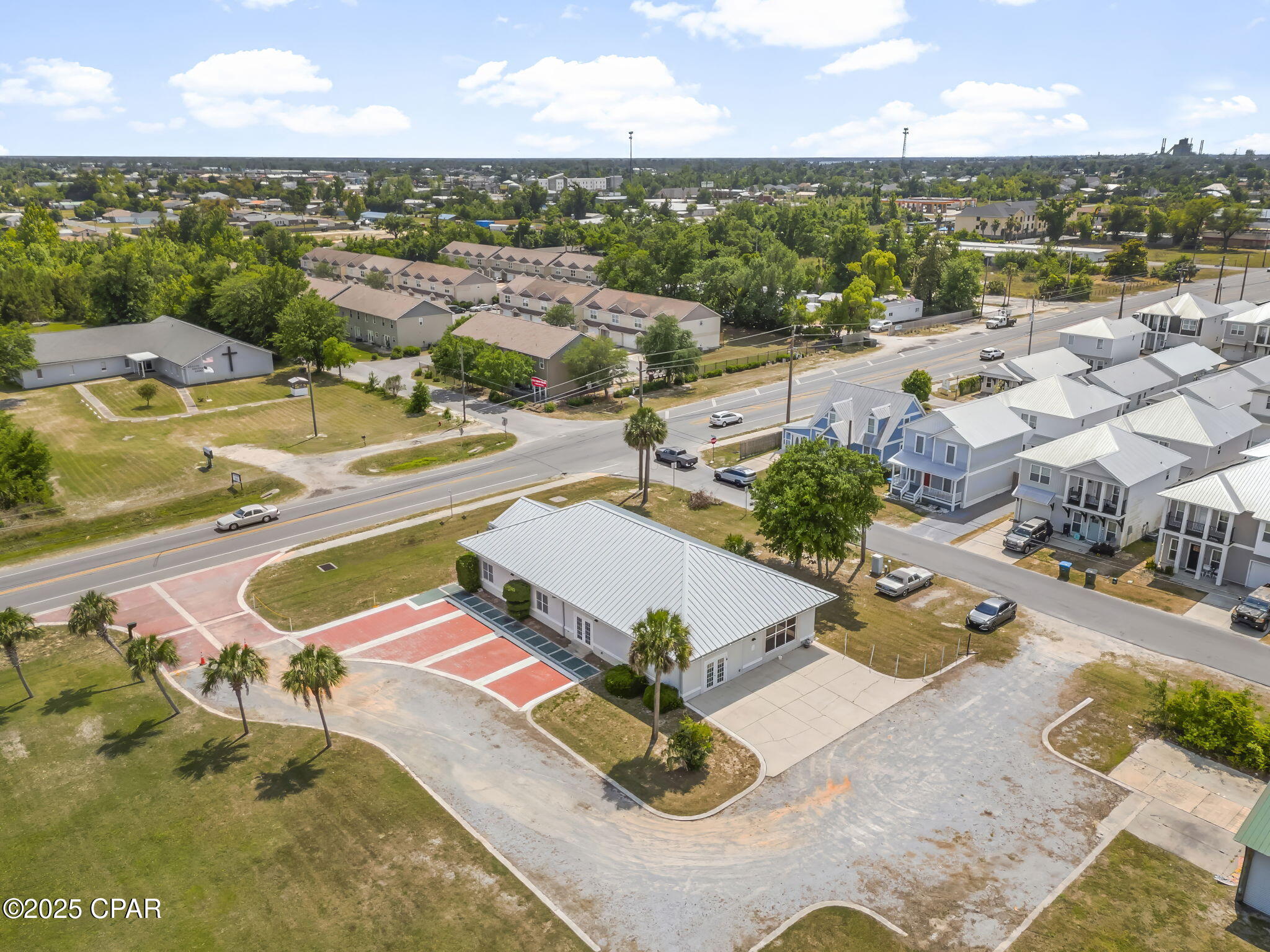 Bay Co Land 1st Add - Commercial Lease