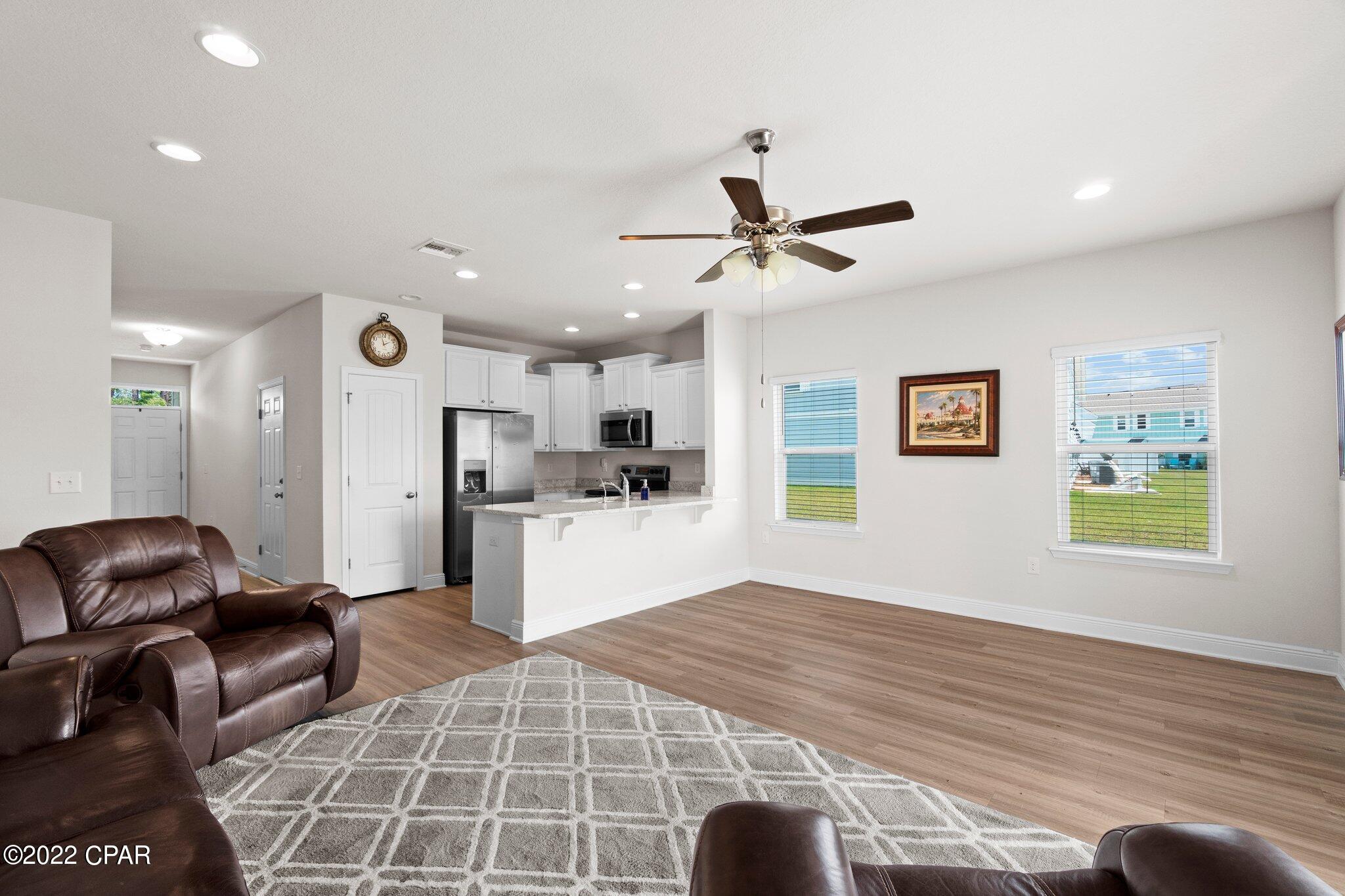 Hathaway Townhomes - Residential Lease