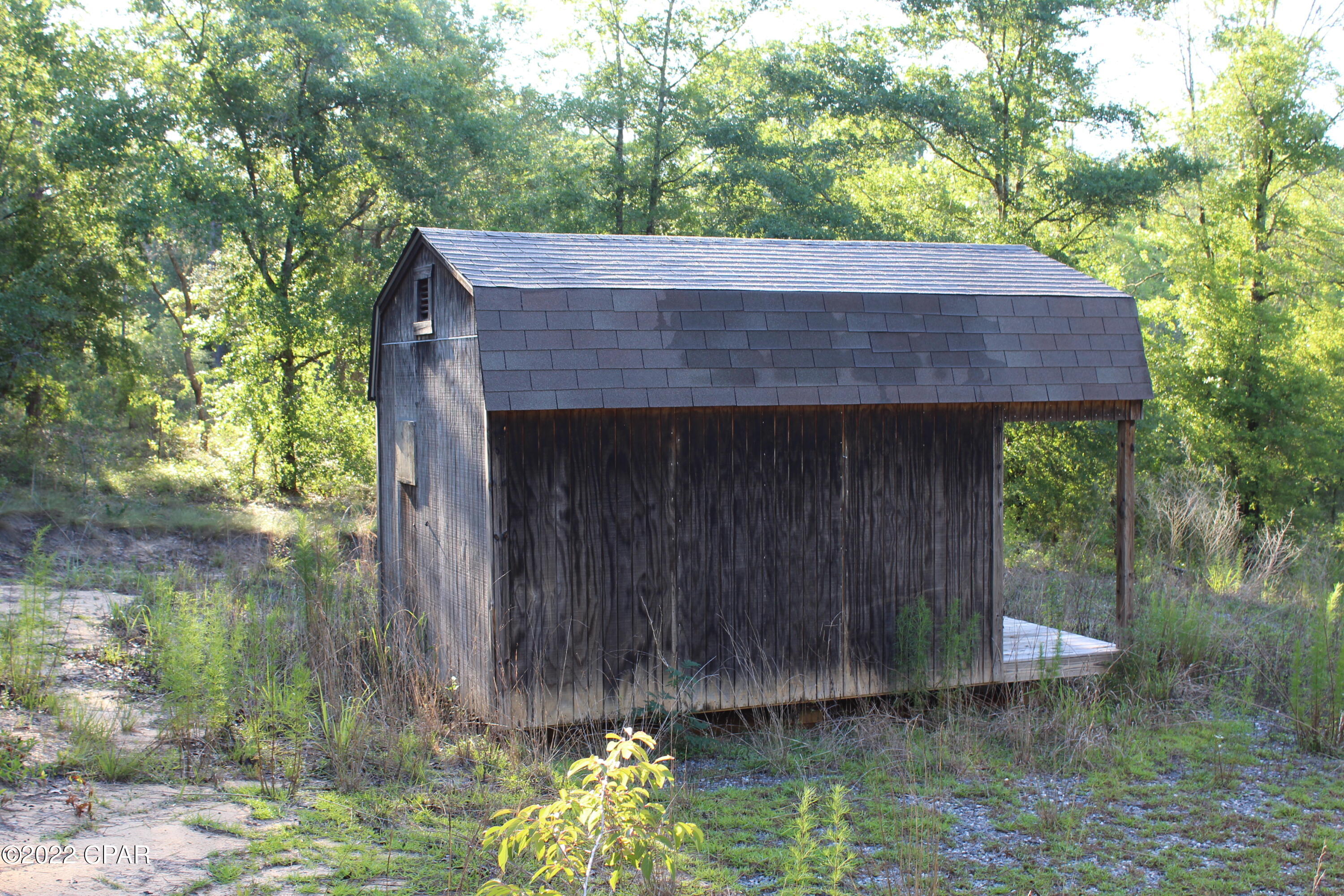 Paradise Lakes - Land