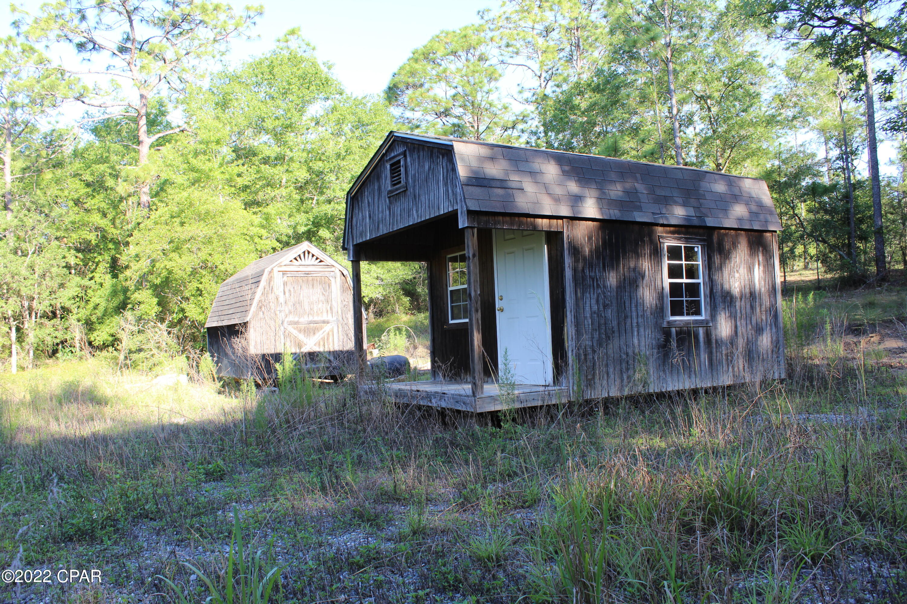 Paradise Lakes - Land