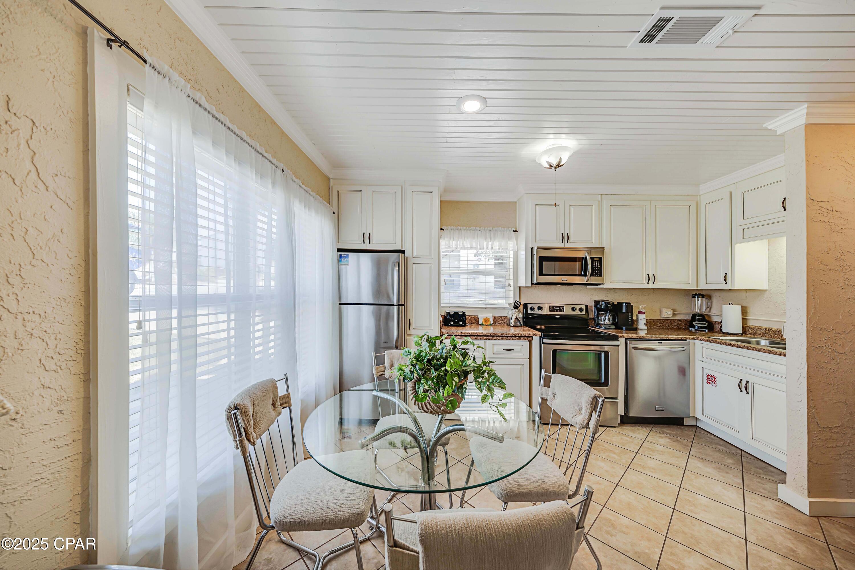 Laguna Beach Estates 5th Add - Residential