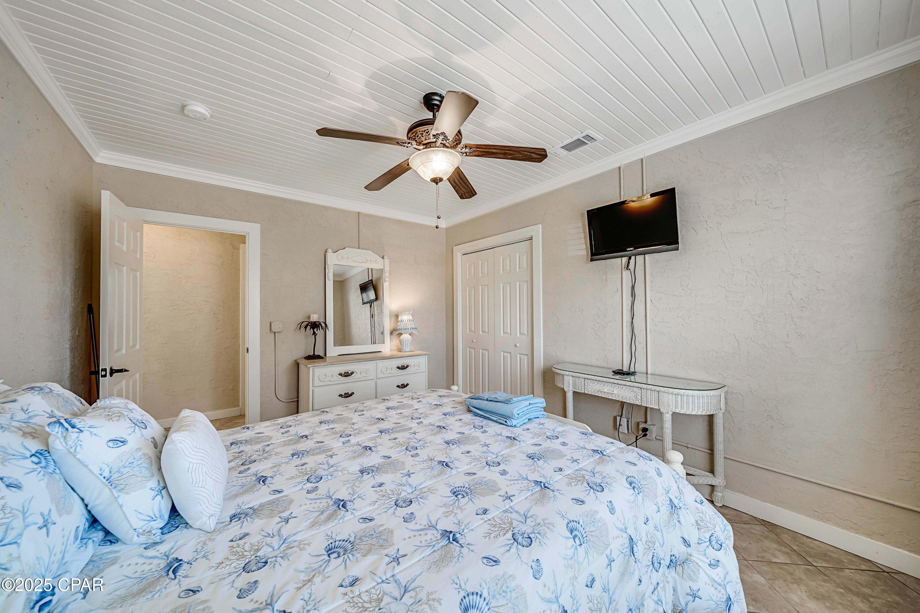 Laguna Beach Estates 5th Add - Residential