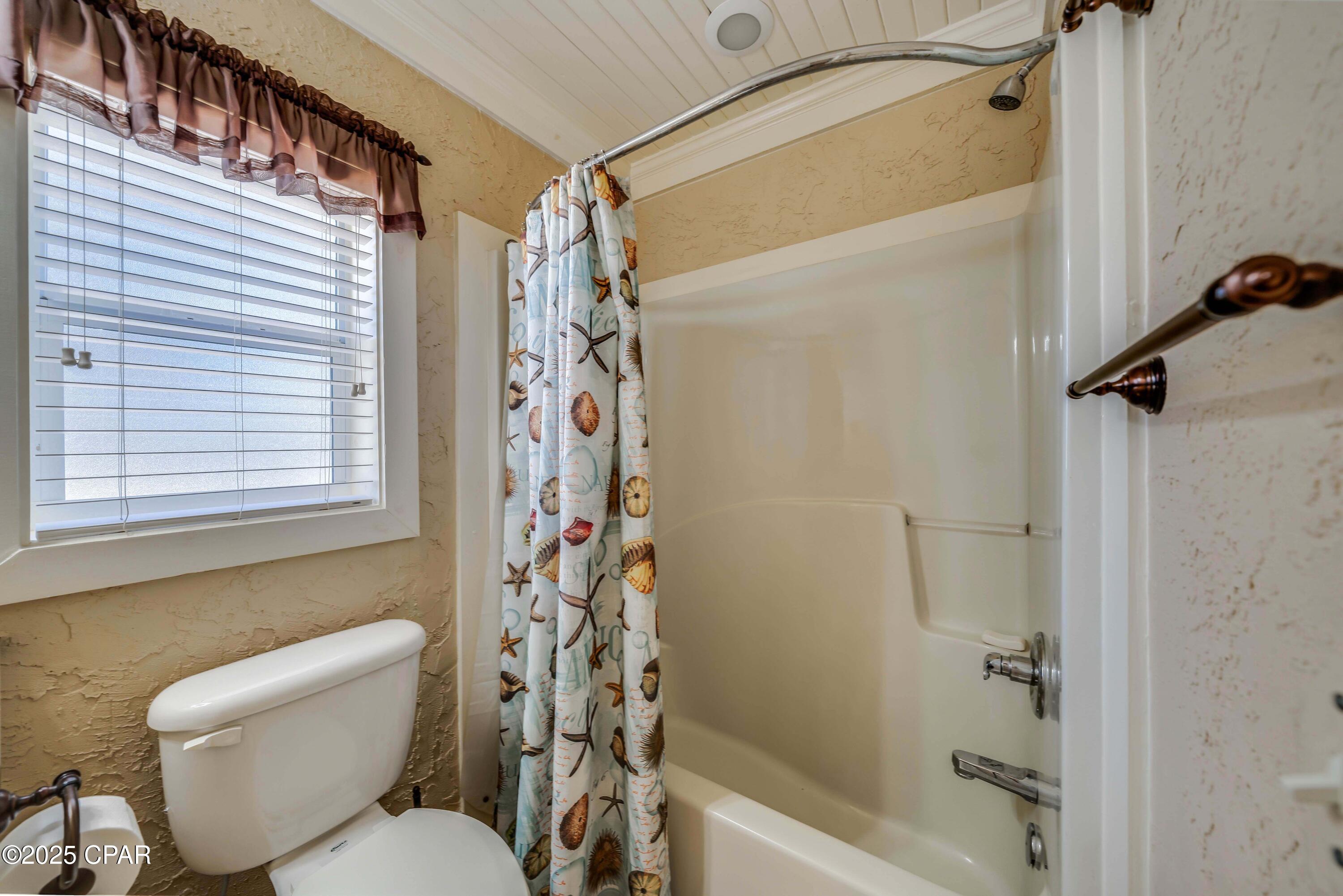 Laguna Beach Estates 5th Add - Residential