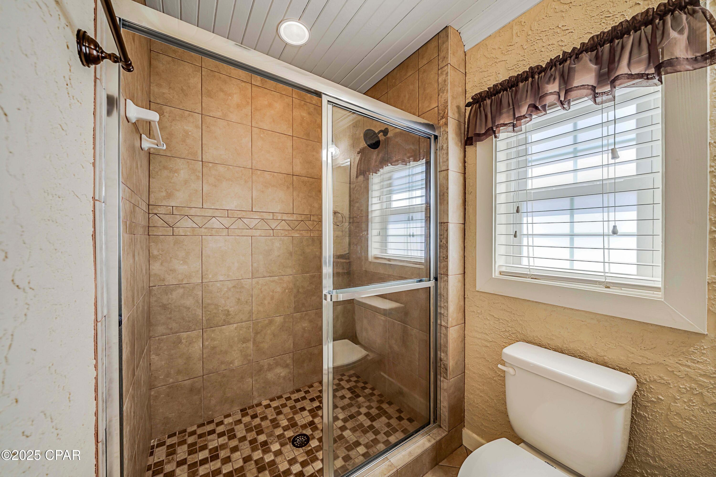 Laguna Beach Estates 5th Add - Residential