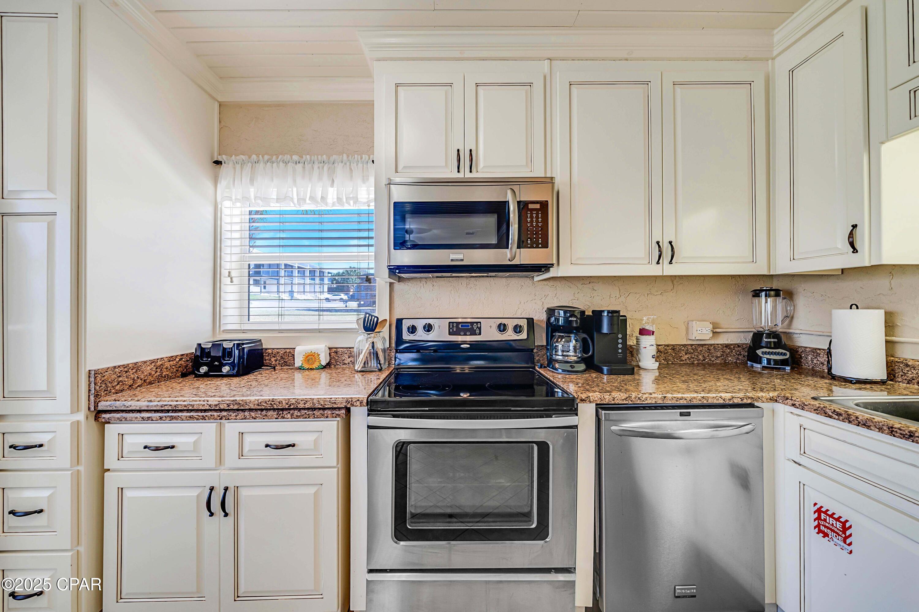 Laguna Beach Estates 5th Add - Residential