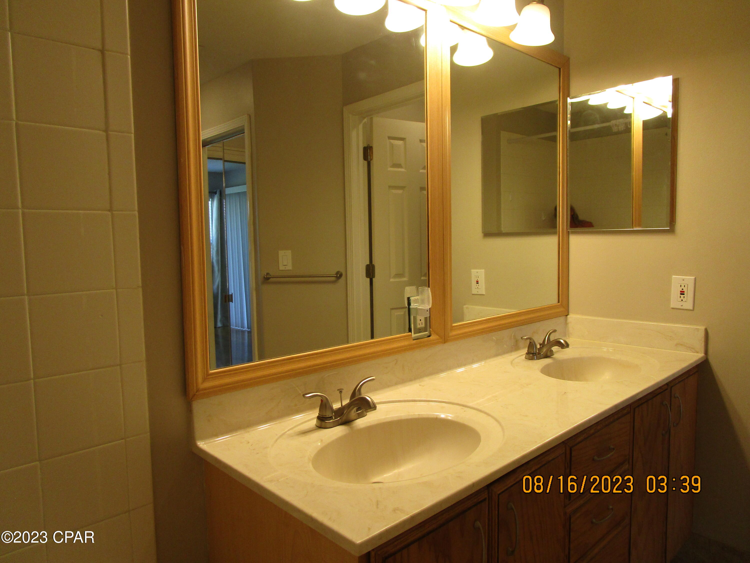 The Hammocks - Residential Lease