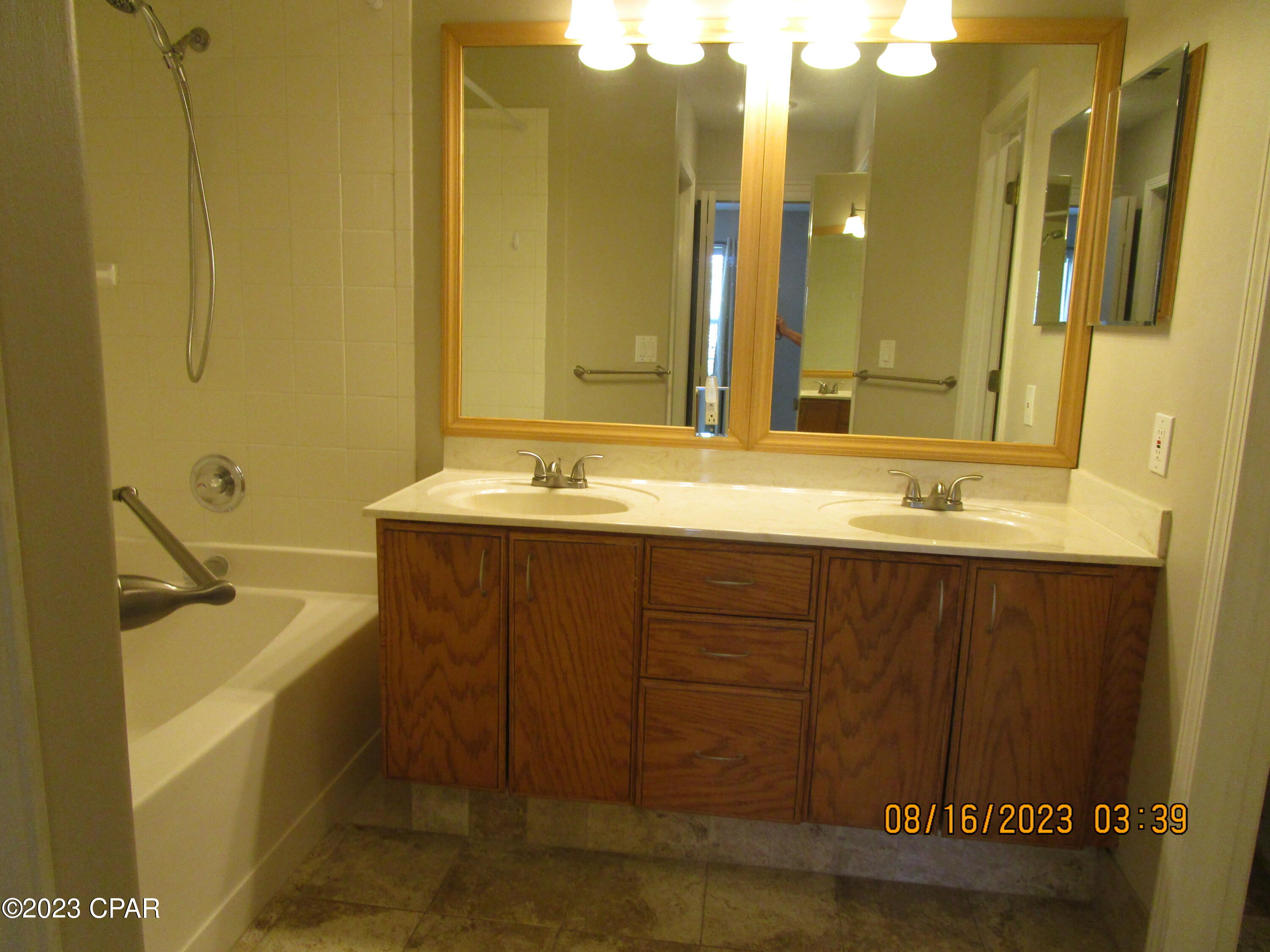 The Hammocks - Residential Lease