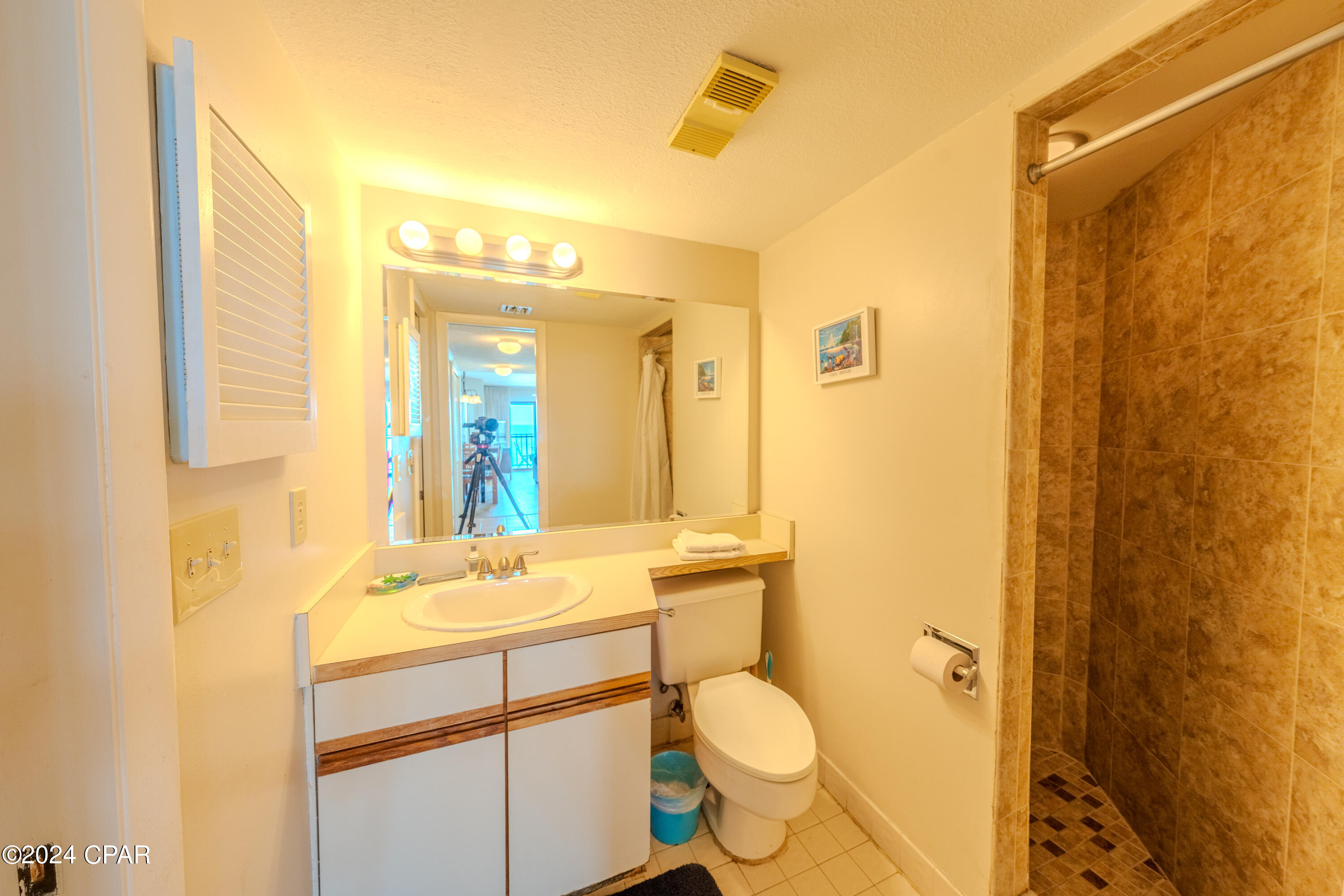 Summerhouse Condo. - Residential