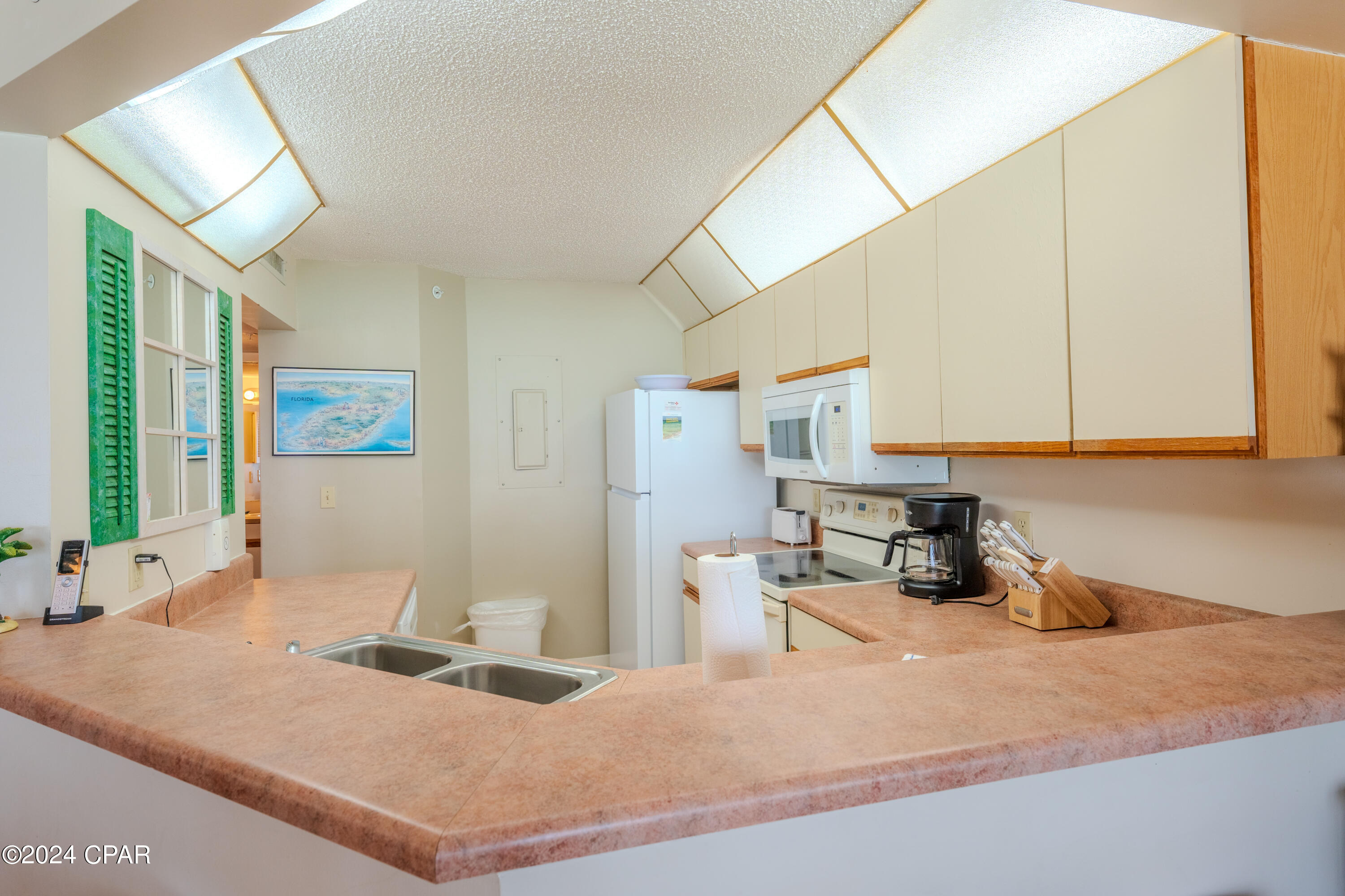 Summerhouse Condo. - Residential