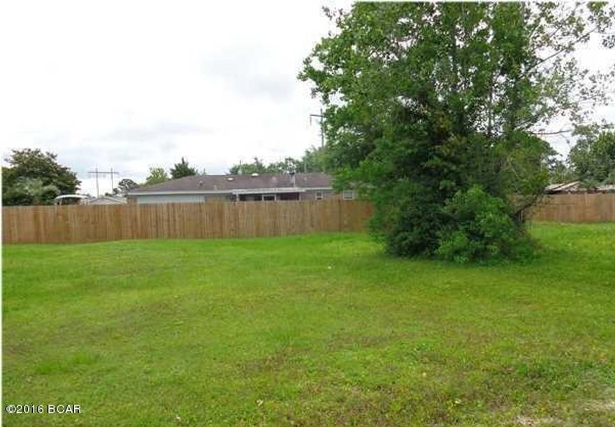 Nice size building lot alomost 1/2 acre located in Callaway close to Tyndall and Close to Walmart. Build your custom home. Lot size should be verified with a survey.