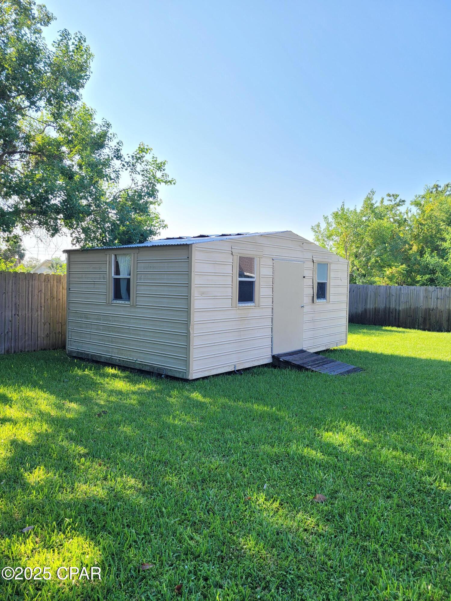 [No Recorded Subdiv] - Residential Lease