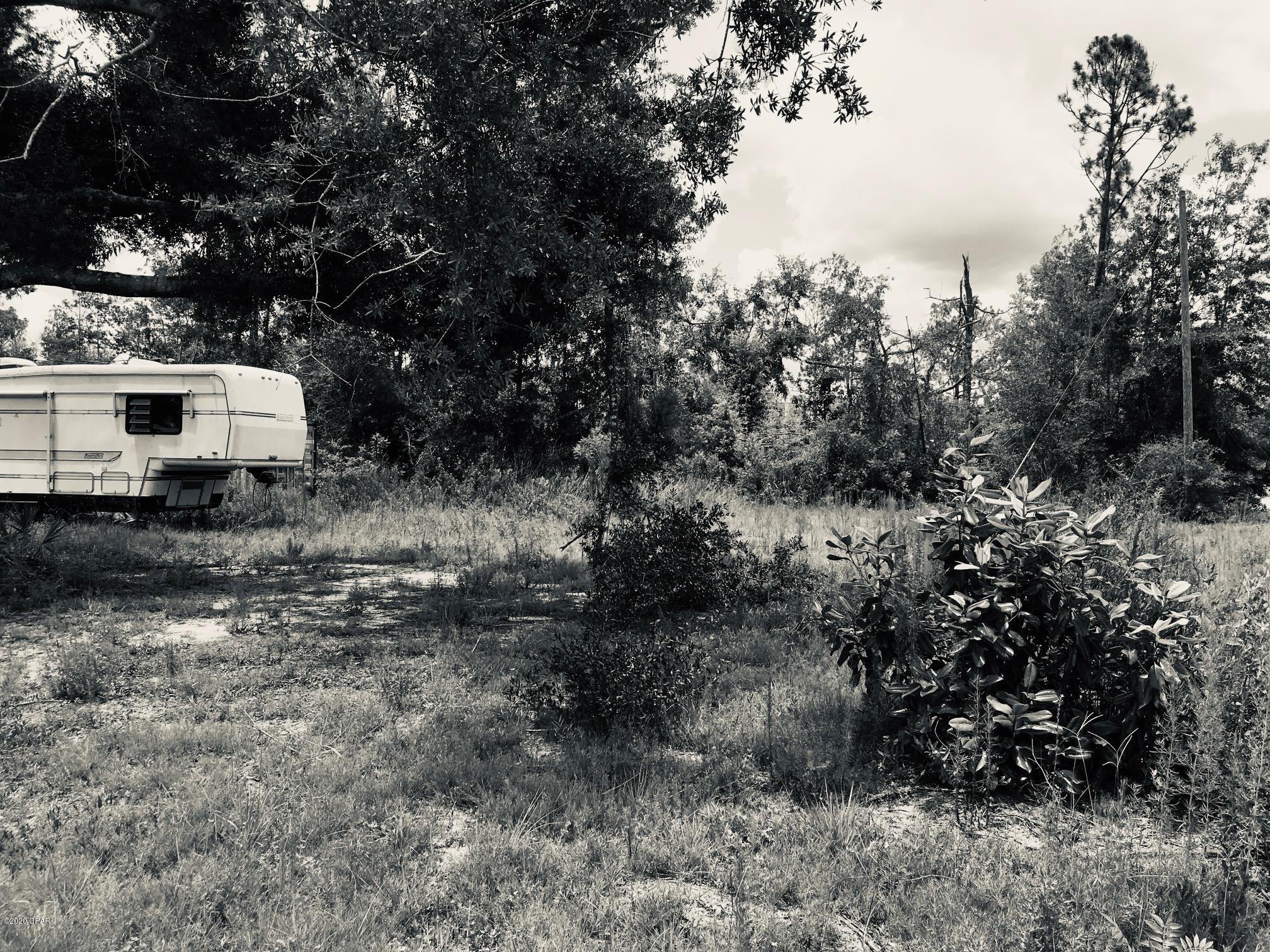 Caravana Manor 1st - Land