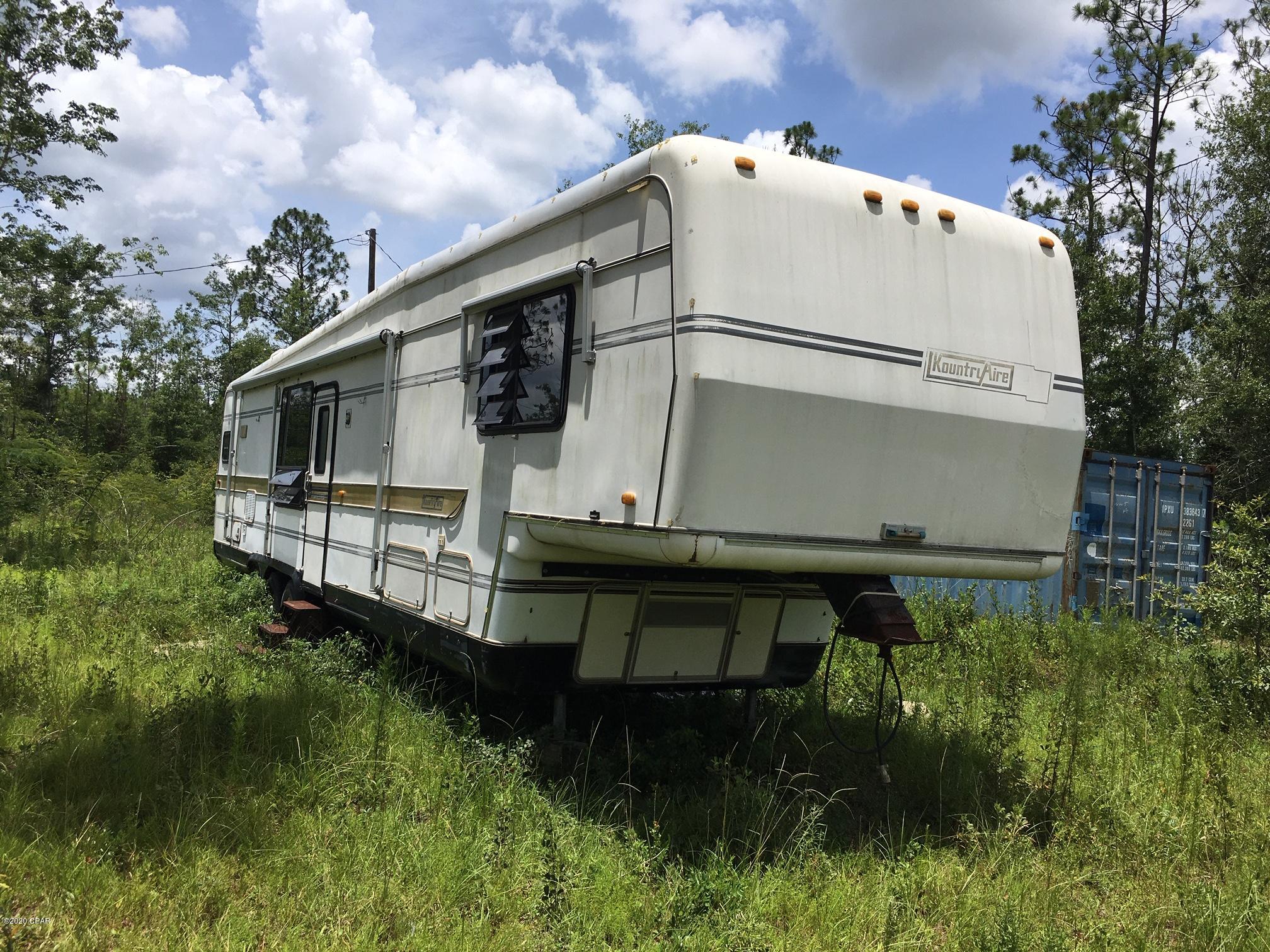 Caravana Manor 1st - Land