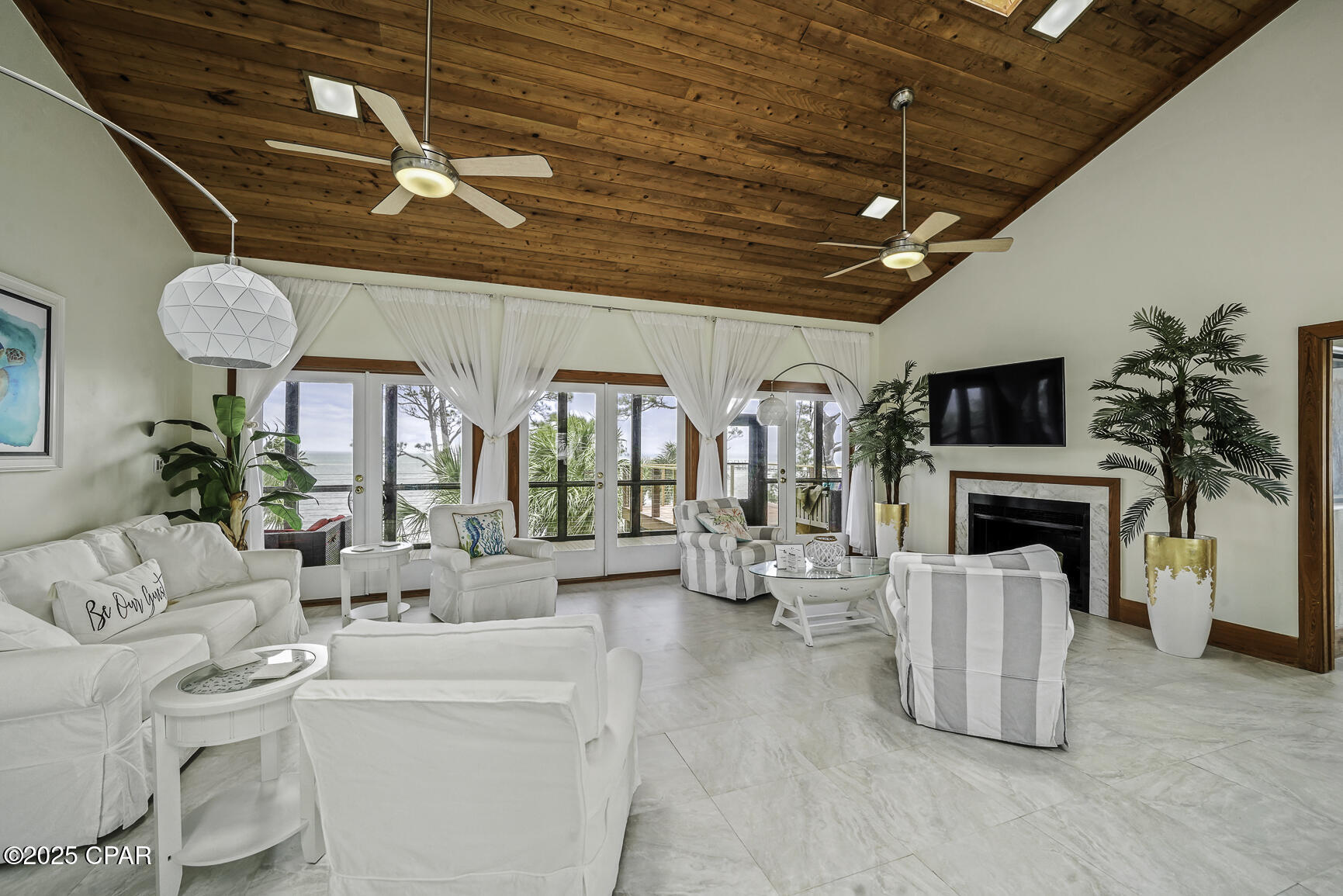 Cape Breezes - Residential