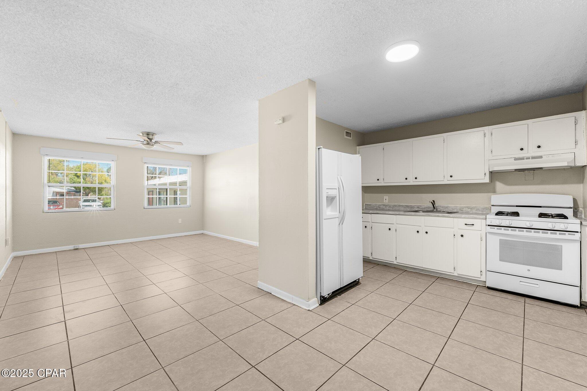 [No Recorded Subdiv] - Commercial Sale