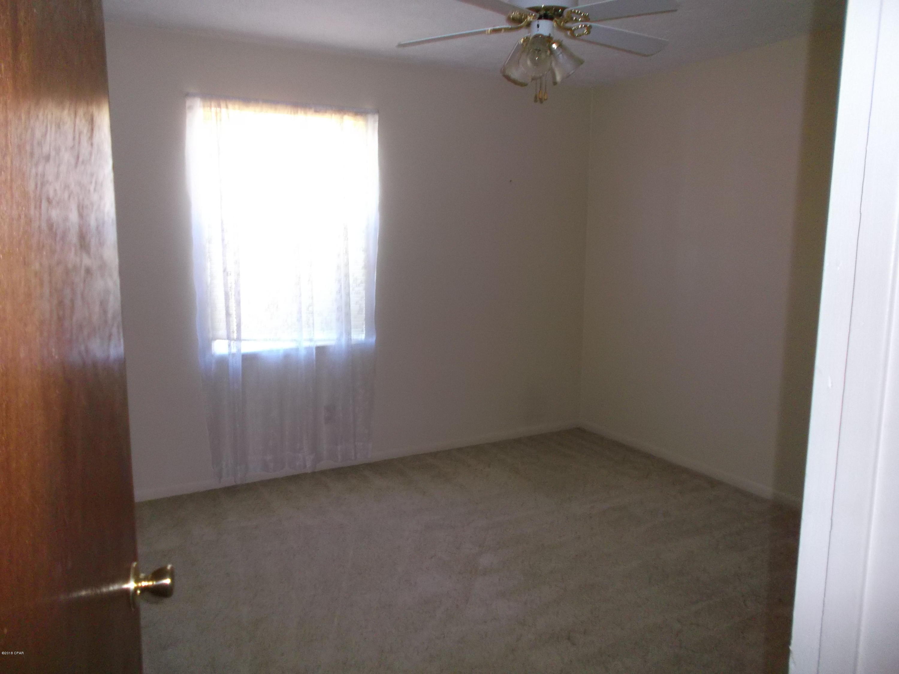 [No Recorded Subdiv] - Residential Lease