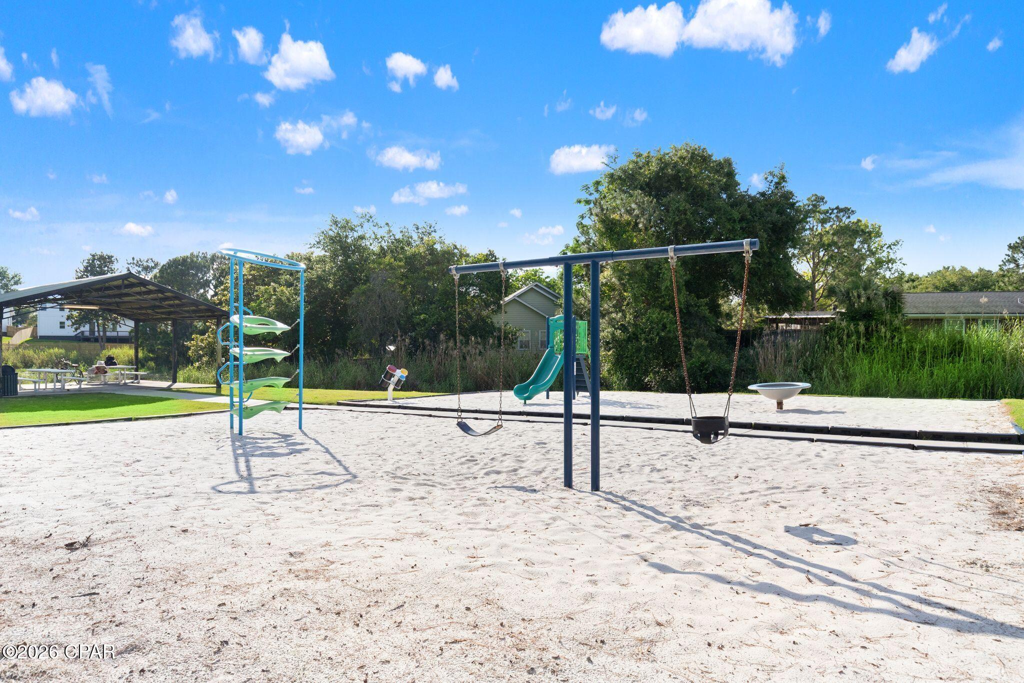 Diamond Head-Lakeside - Residential