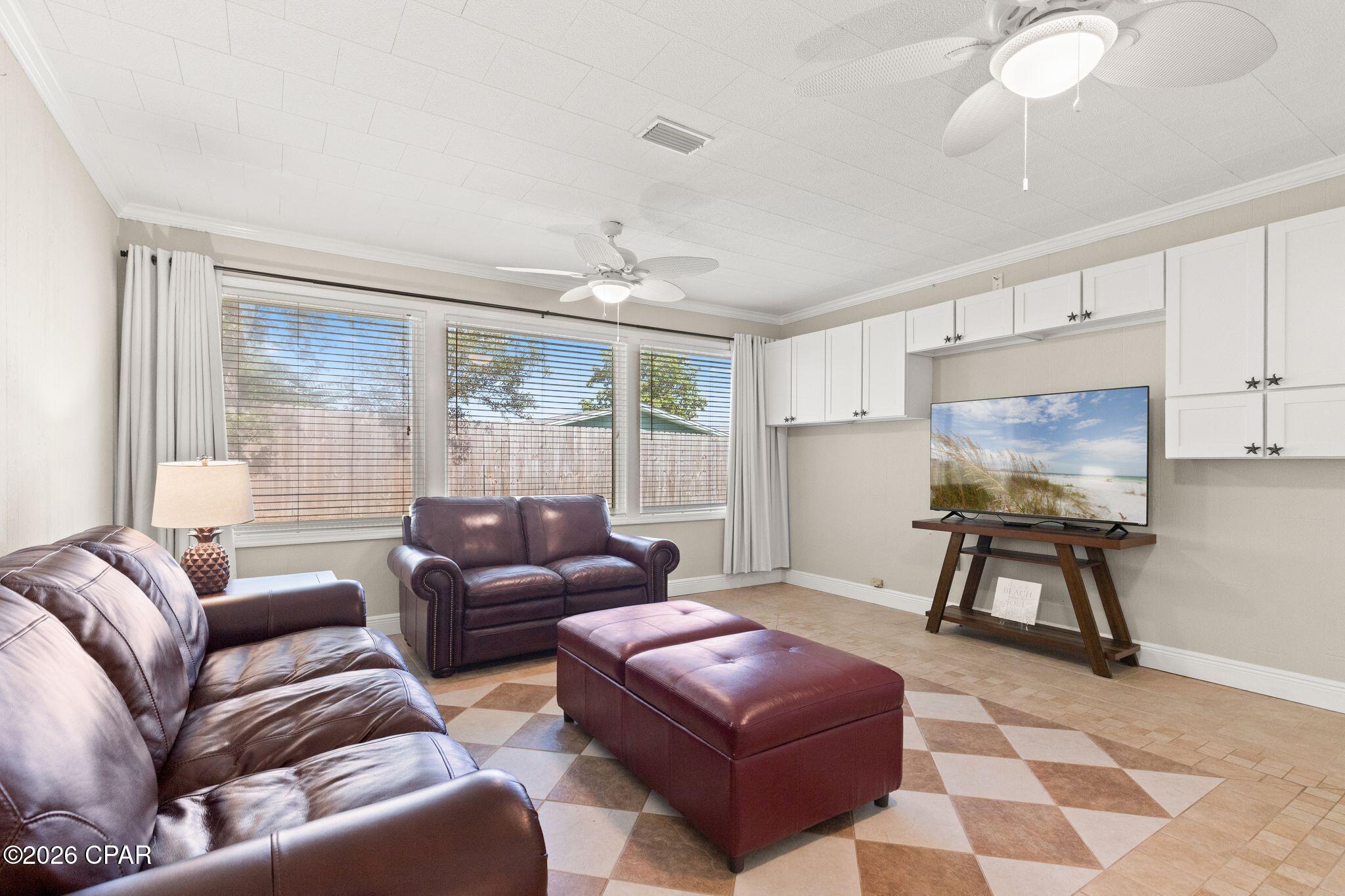 Diamond Head-Lakeside - Residential