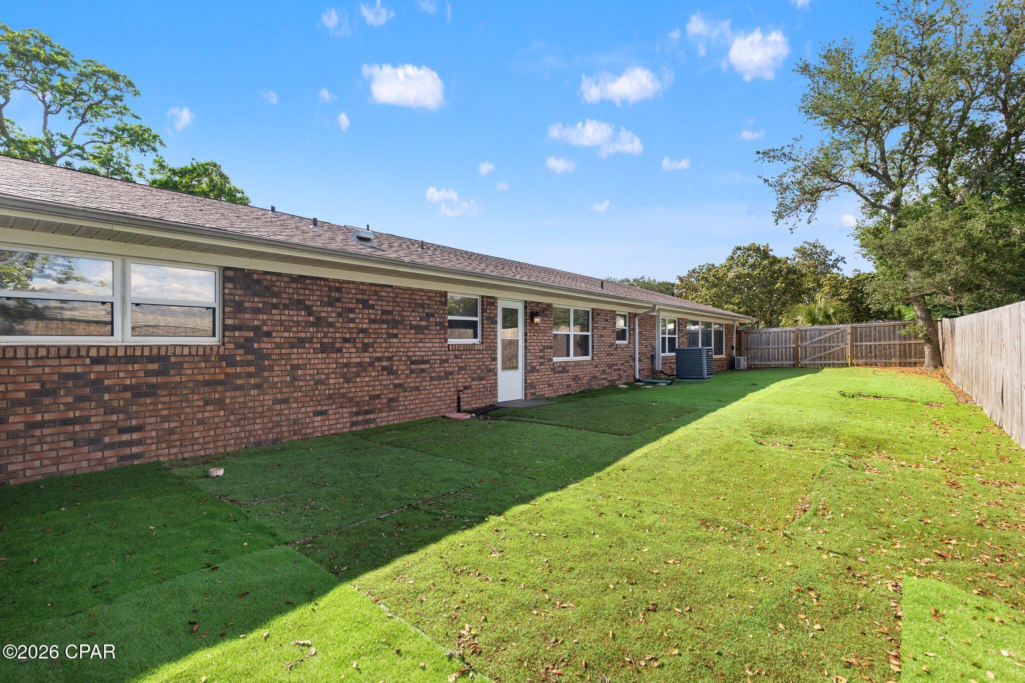 Diamond Head-Lakeside - Residential