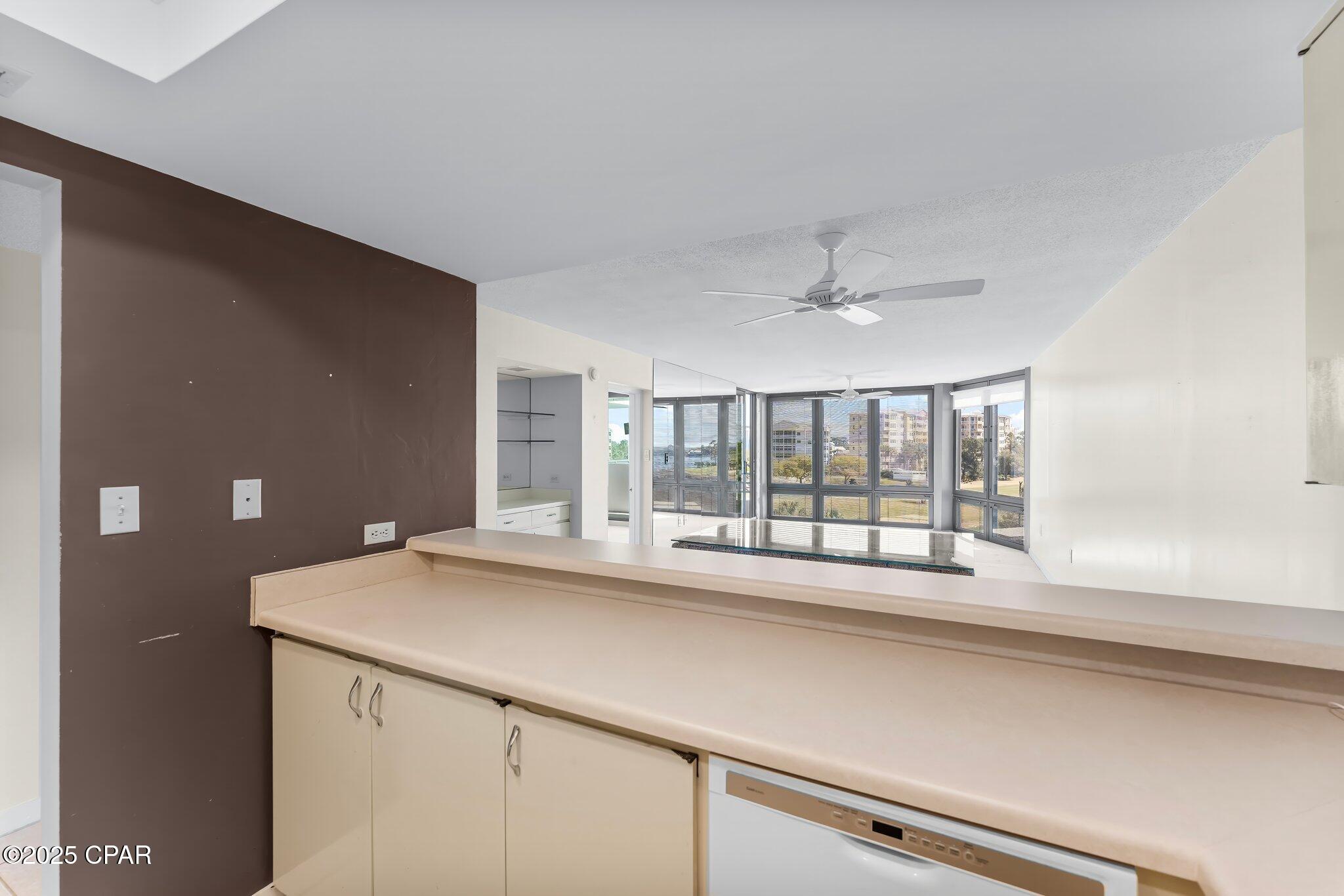 Lagoon Towers Phase I - Residential