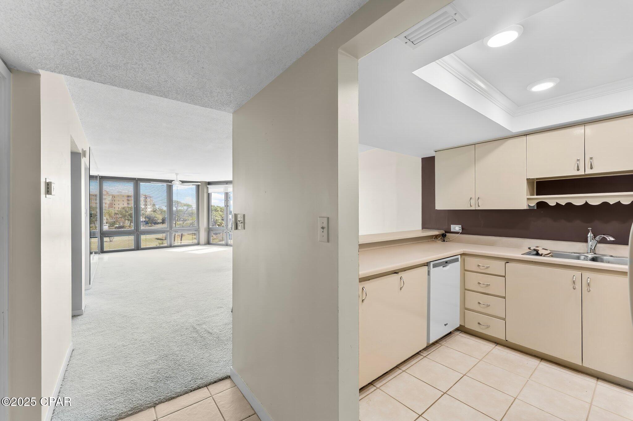 Lagoon Towers Phase I - Residential