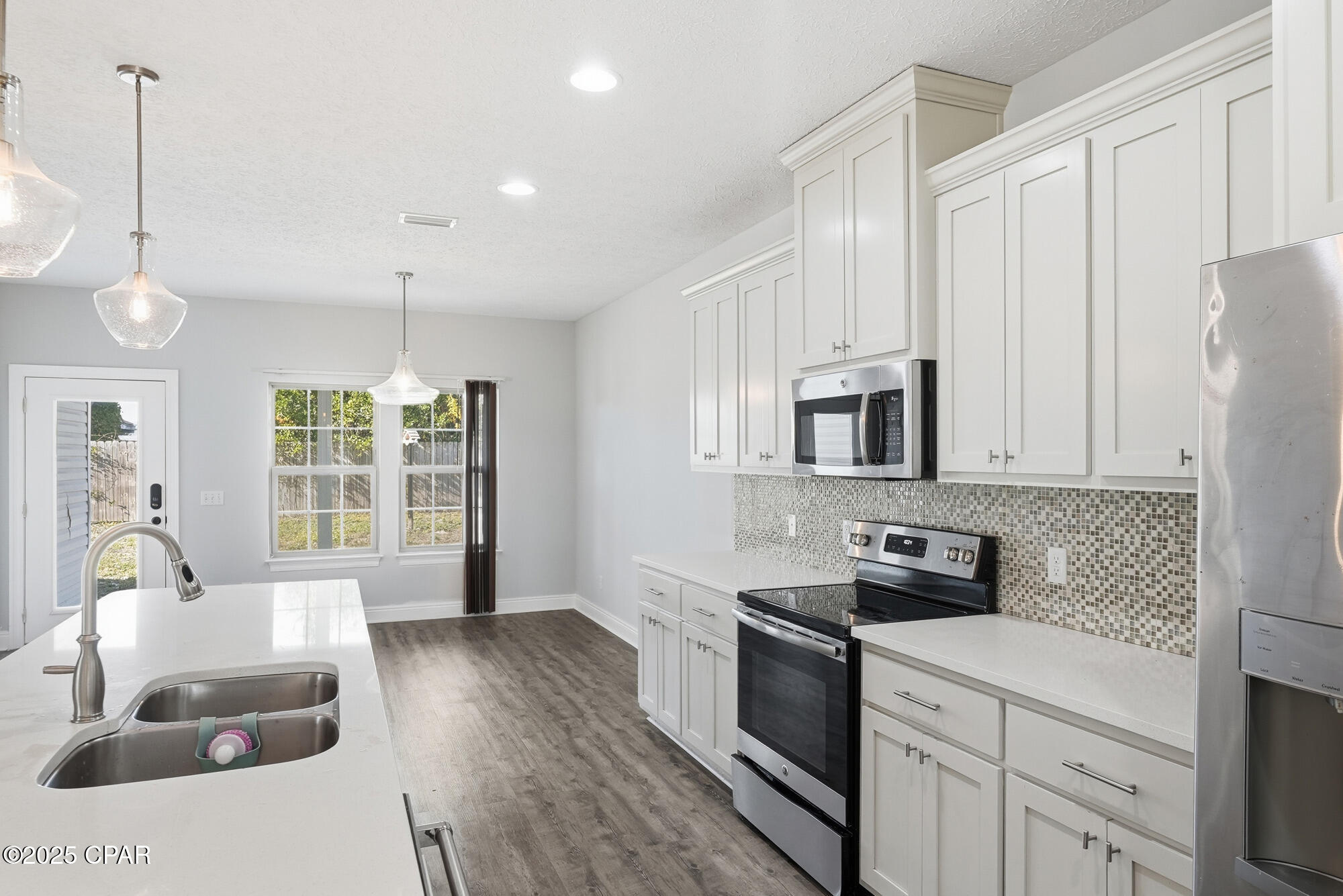 Hutchison's 2nd To Bahama Bch - Residential