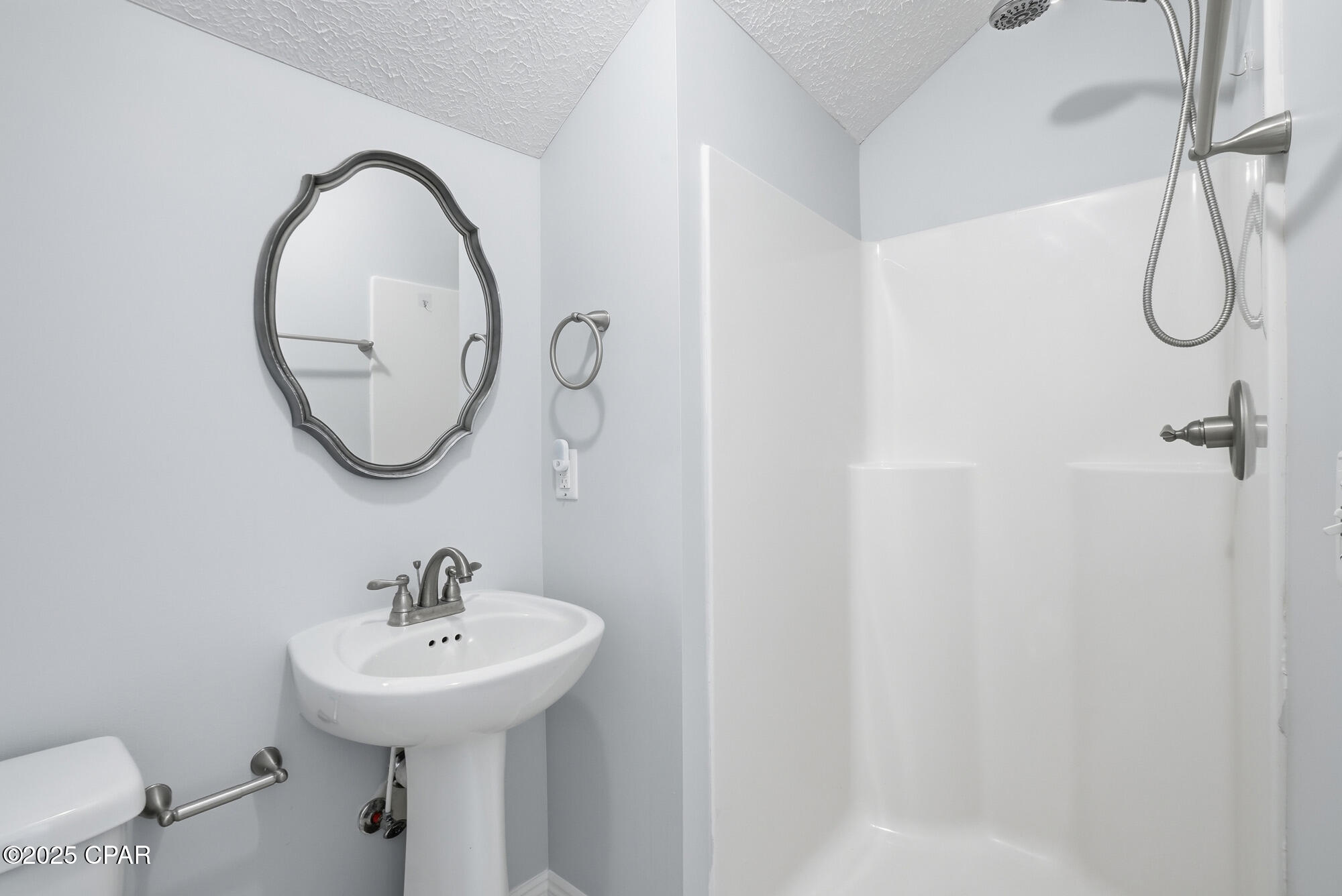 Hutchison's 2nd To Bahama Bch - Residential