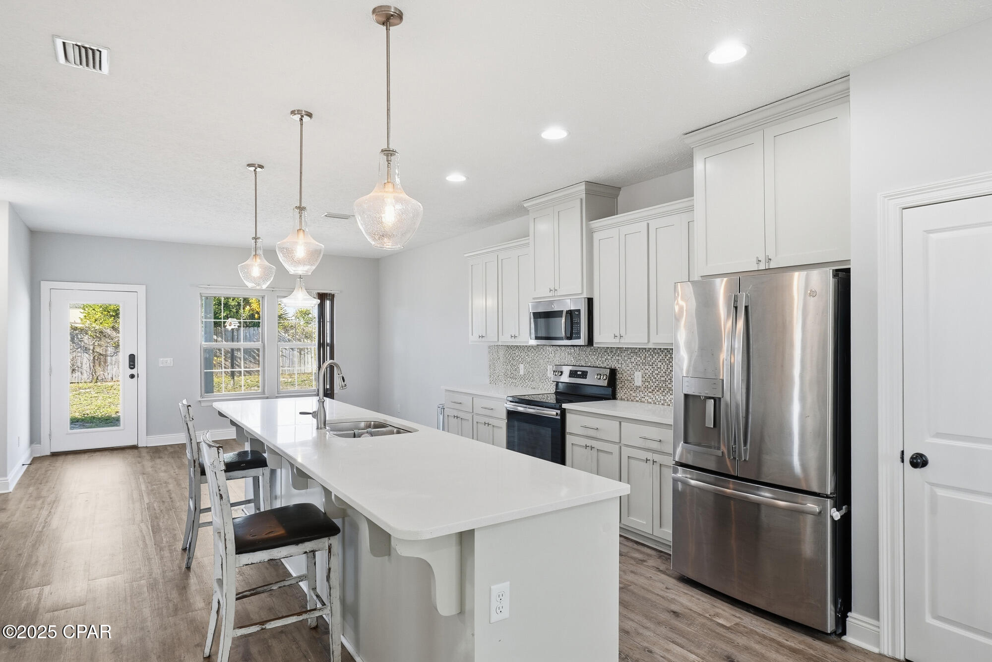 Hutchison's 2nd To Bahama Bch - Residential